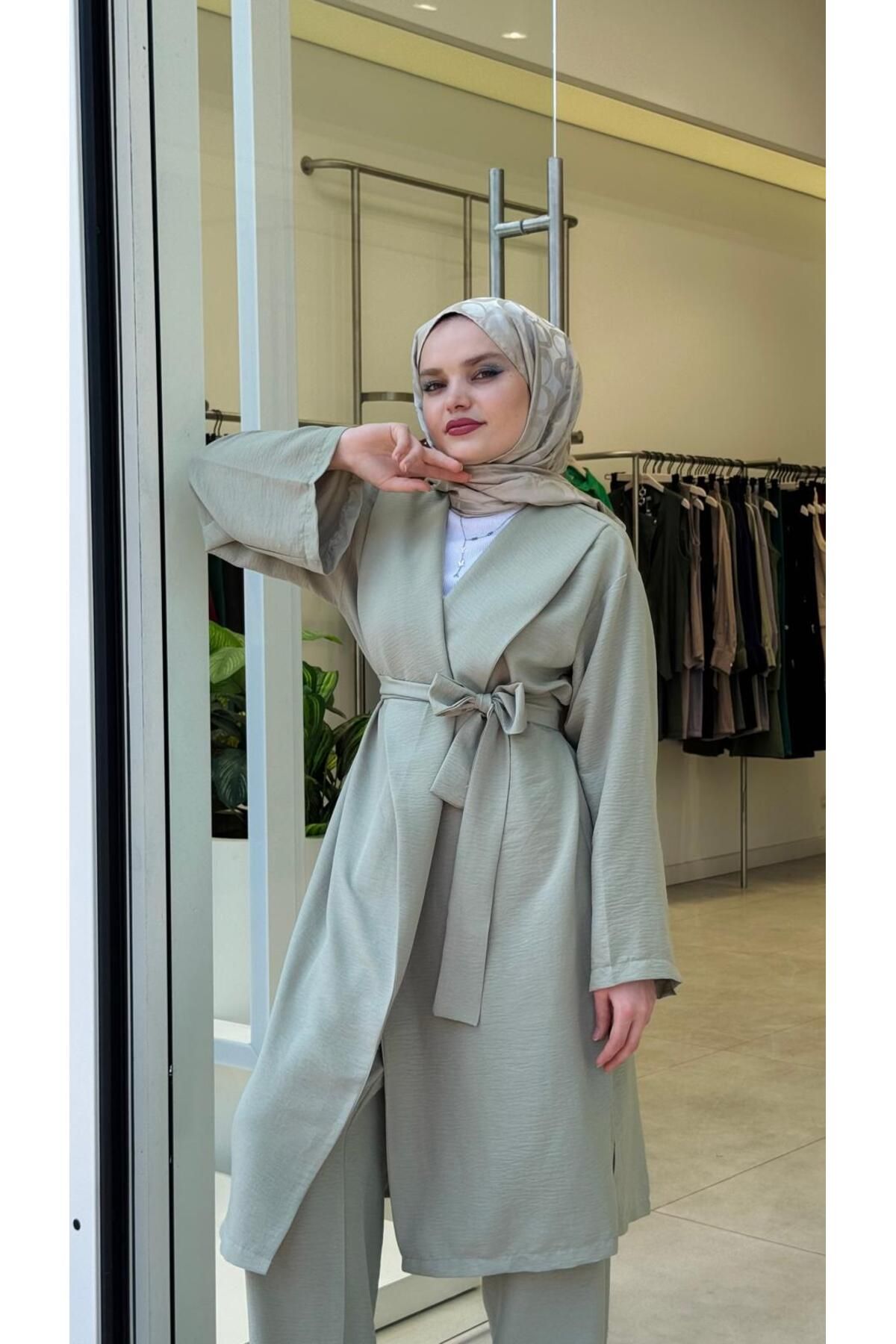 Vent Kadın Tesettür Kimono Pantolon Takım – Ceket Yaka Kuşaklı Yazlık Takım | Pamuklu Keten Kumaş
