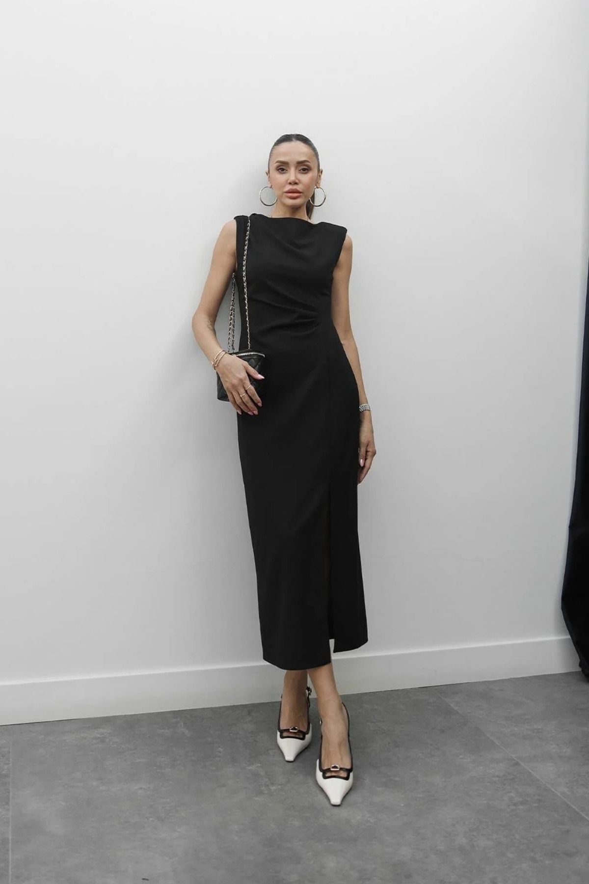 Aventien Drape Detaylı Yırtmaçlı Midi Elbise