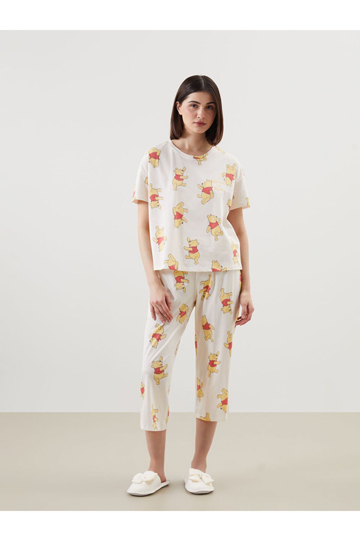 LC Waikiki Bisiklet Yaka Winnie The Pooh Baskılı Kadın Pijama Takımı