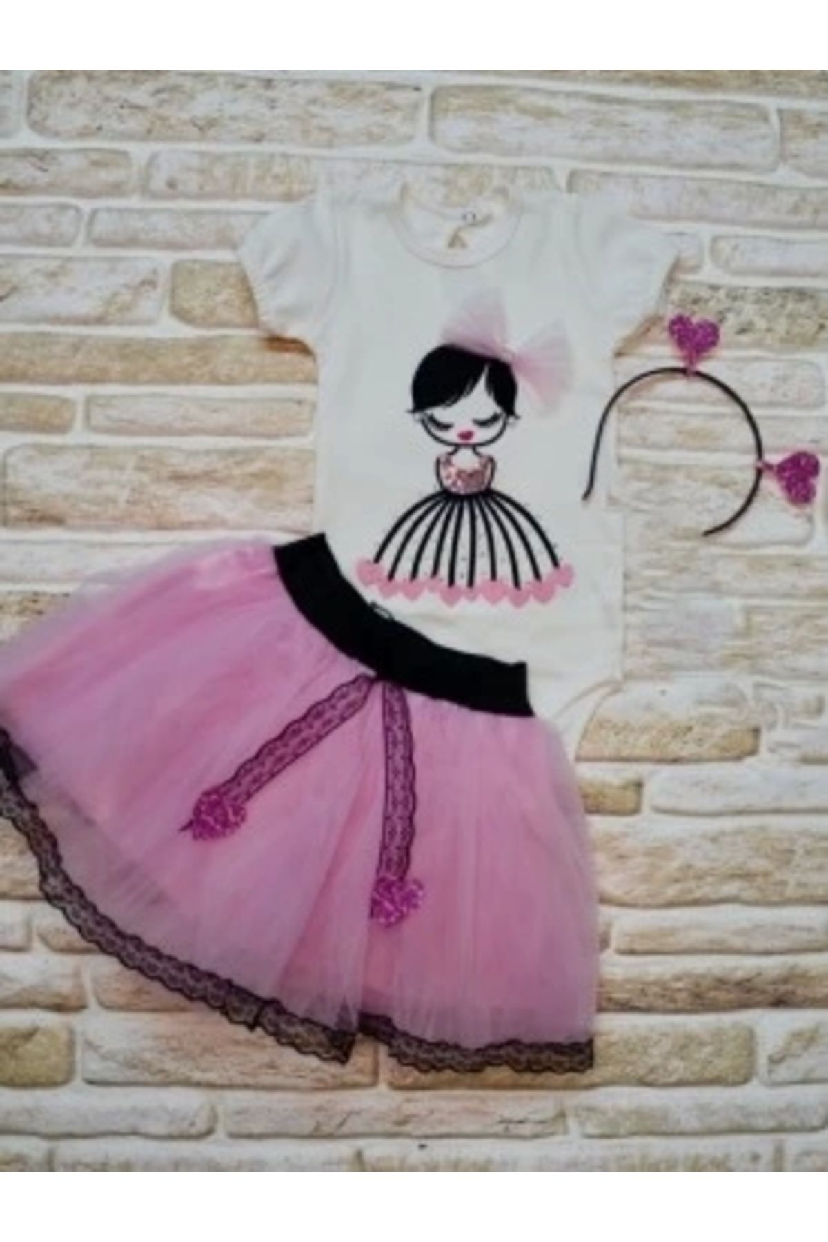 Diji Baby 9-12-18 Ay Kalp Kız Nakışlı Taçlı Kısa Kollu Tütü Etek 3lü Kız Bebek Takımı