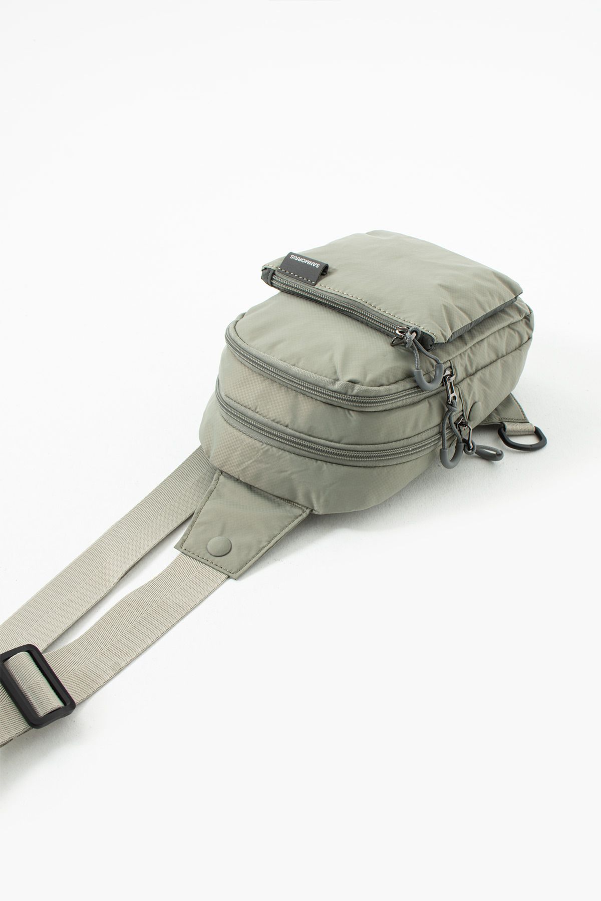 Sanmorris 6004 Unisex Kırinkıl Kumaş Suya Dayanıklı Çok Bölmeli Body Bag Açık Gri
