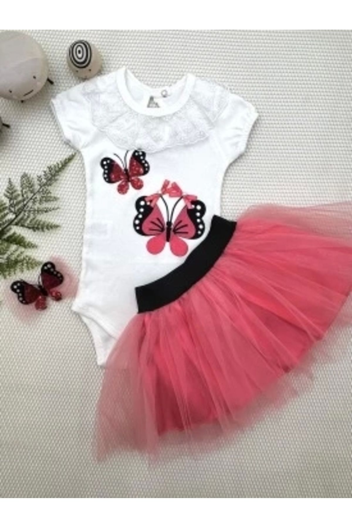 Diji Baby 9-12-18 Ay Payetli Kelebek Nakışlı Taçlı Kısa Kollu Tütü Etek 3lü Kız Bebek Takımı