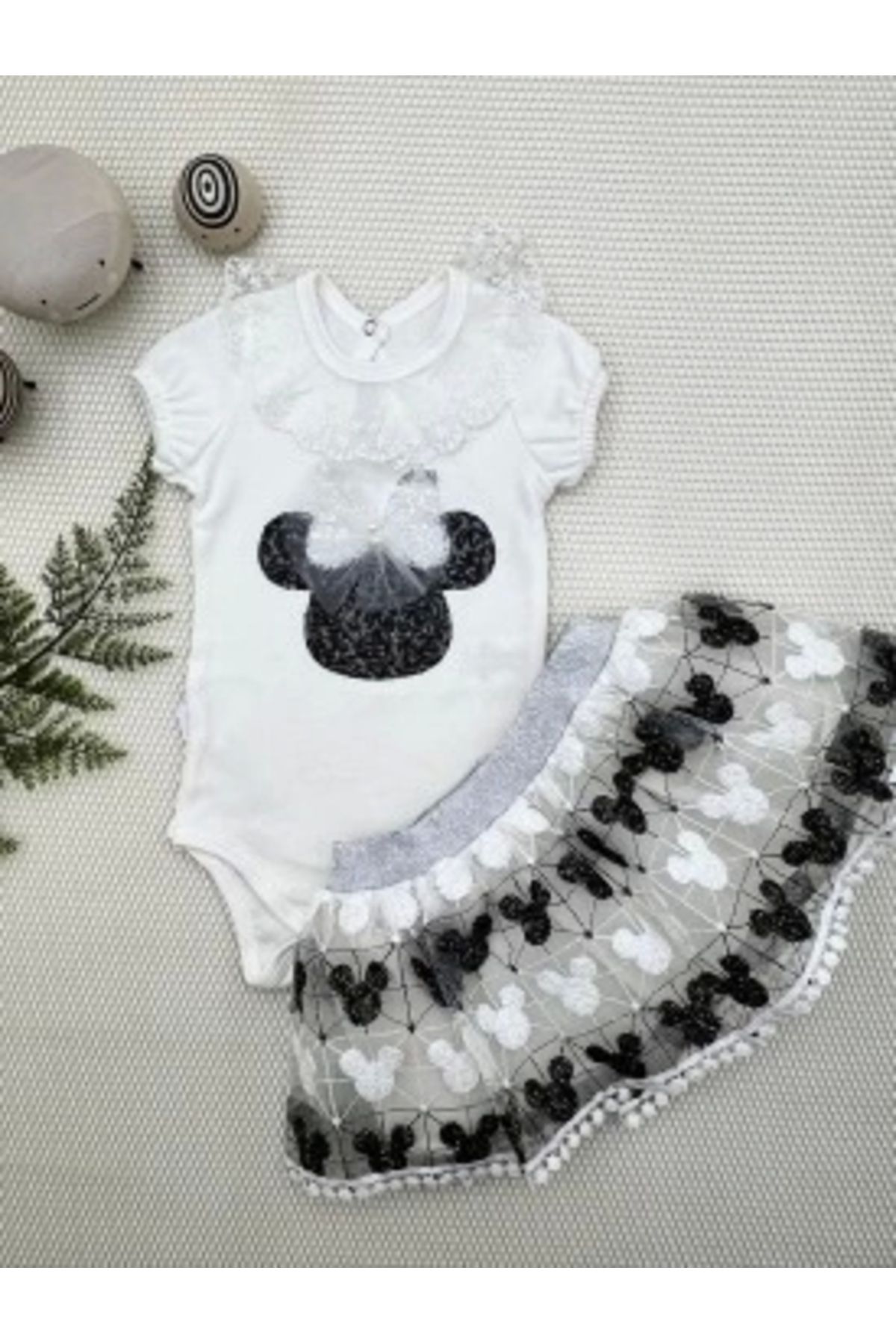Diji Baby 1-2-3 Yaş Payetli Mickey Nakışlı Kısa Kollu Brode Etekli 2li Kız Bebek Takımı