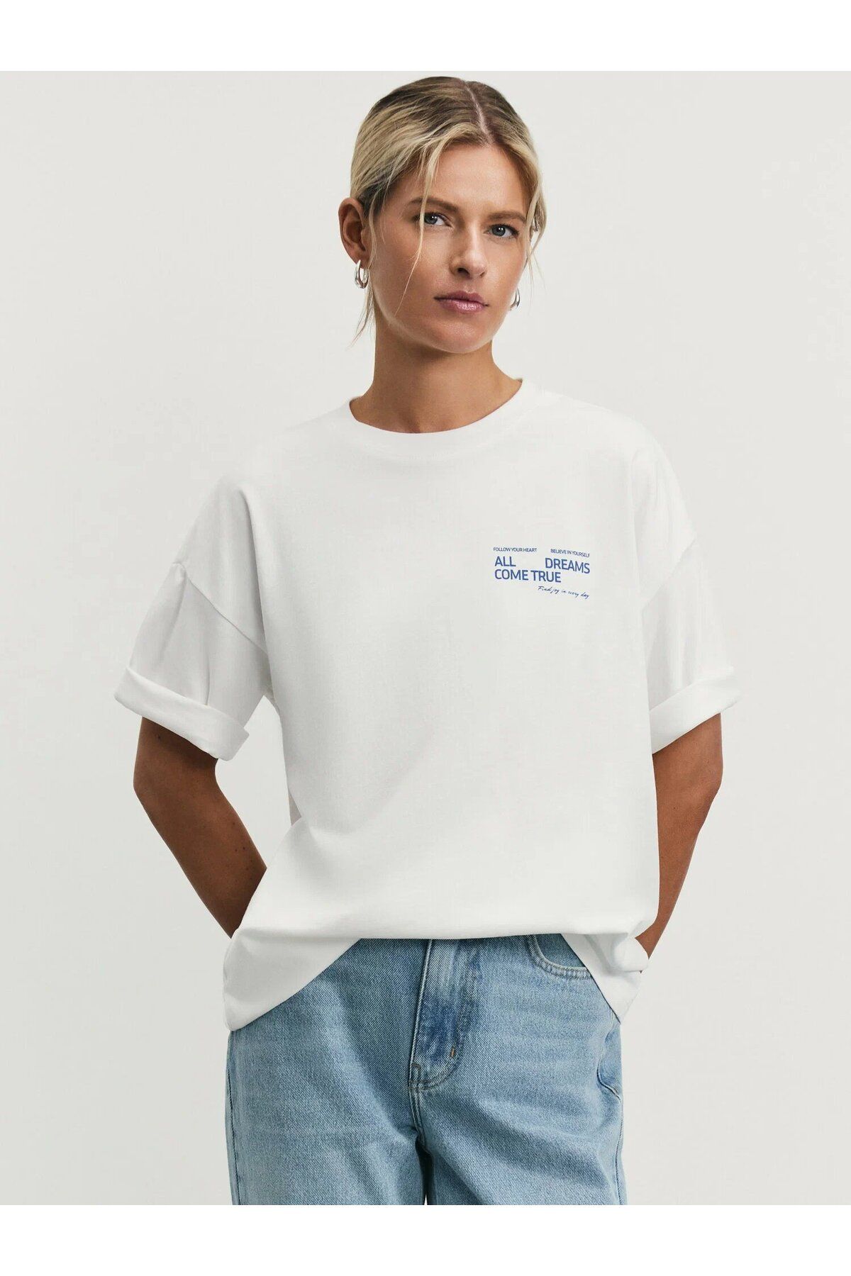 ELNOYA Unisex Pamuklu Beyaz Oversize "Kiraz" Baskılı Minimalist Bisiklet Yaka Rahat T-shirt