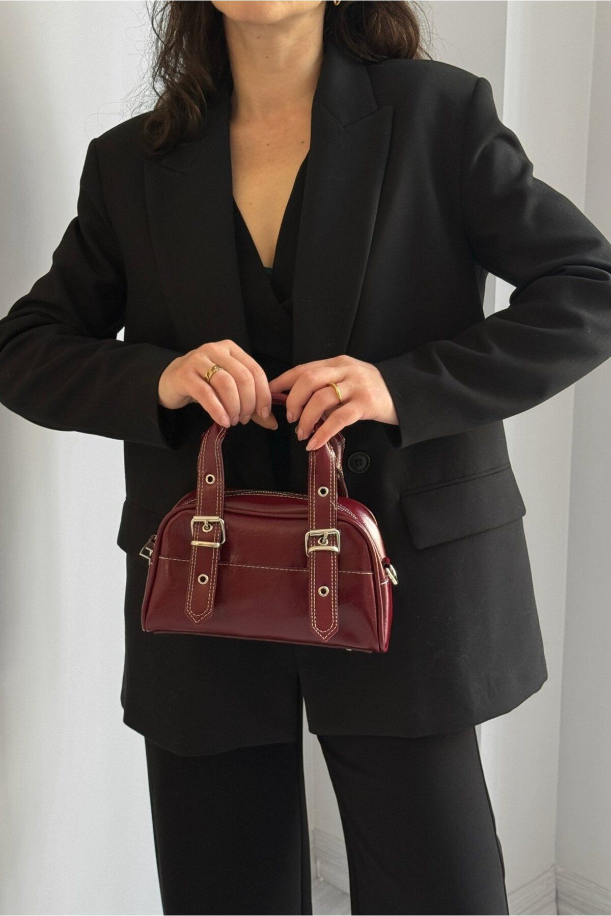 Yuka Atelier Ravello Dikiş Detaylı Çapraz Kullanımlı Suni Deri Omuz ve El Çantası