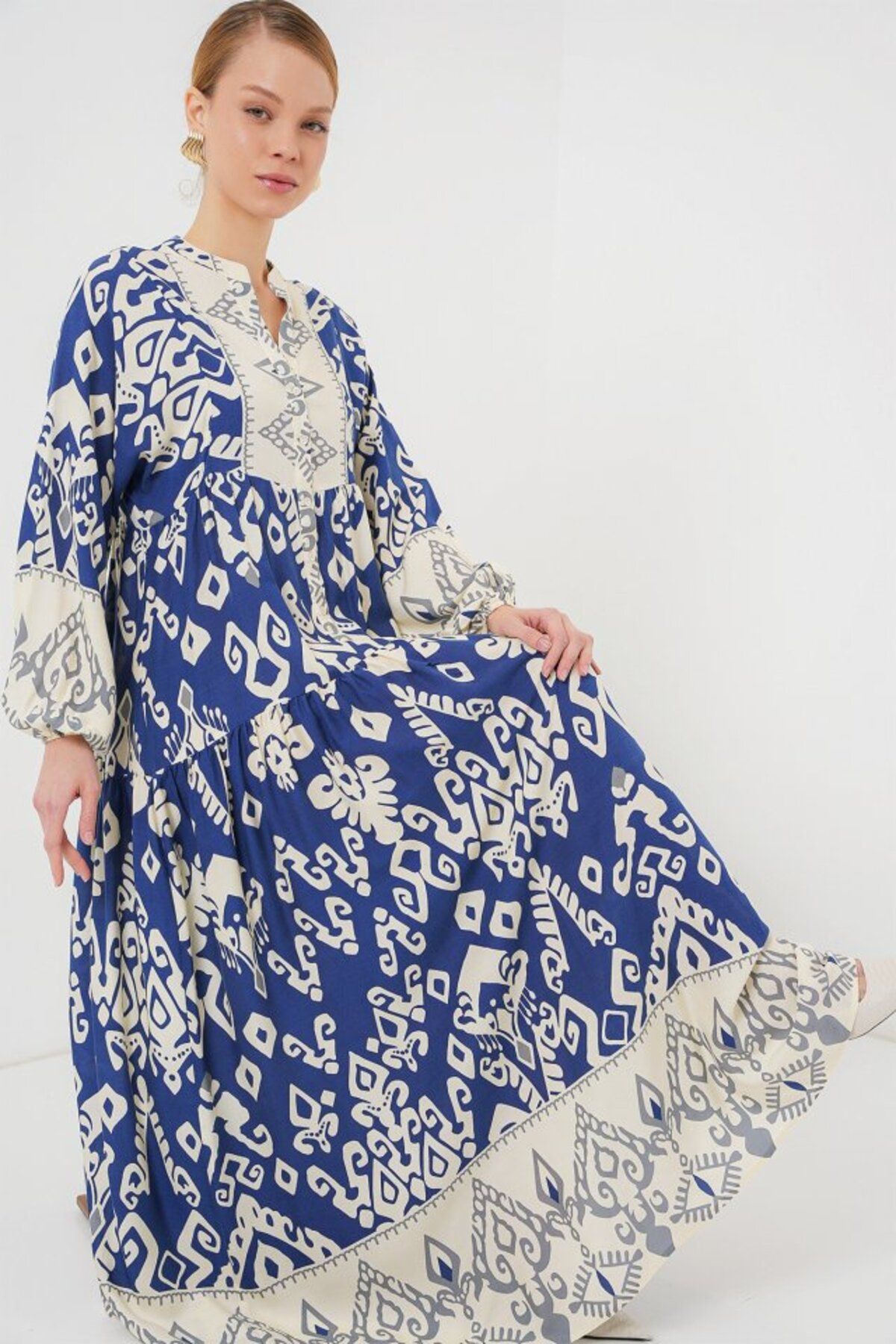 VogueEra 2423 Otantik Desenli Tesettür Elbise - İndigo 1