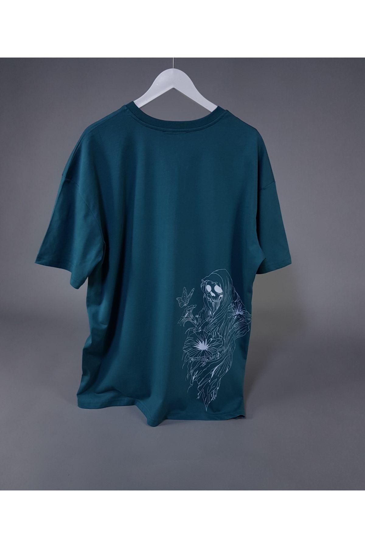 Terziligiyin Azrail Baskılı Unisex Oversize Tişört – Ölüm Çiçeği Tasarımı