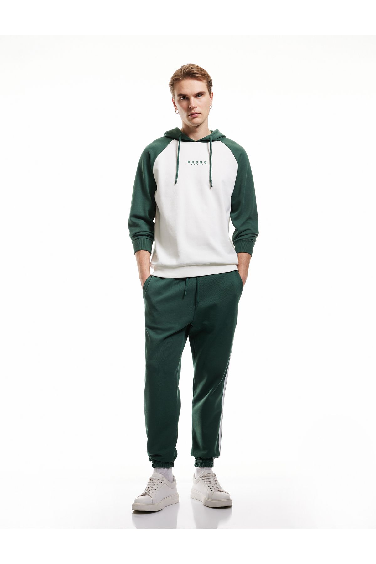 Koton Yeni Sezon Şerit Detaylı Pamuk Karışımlı Beli Bağcıklı Jogger Eşofman Altı