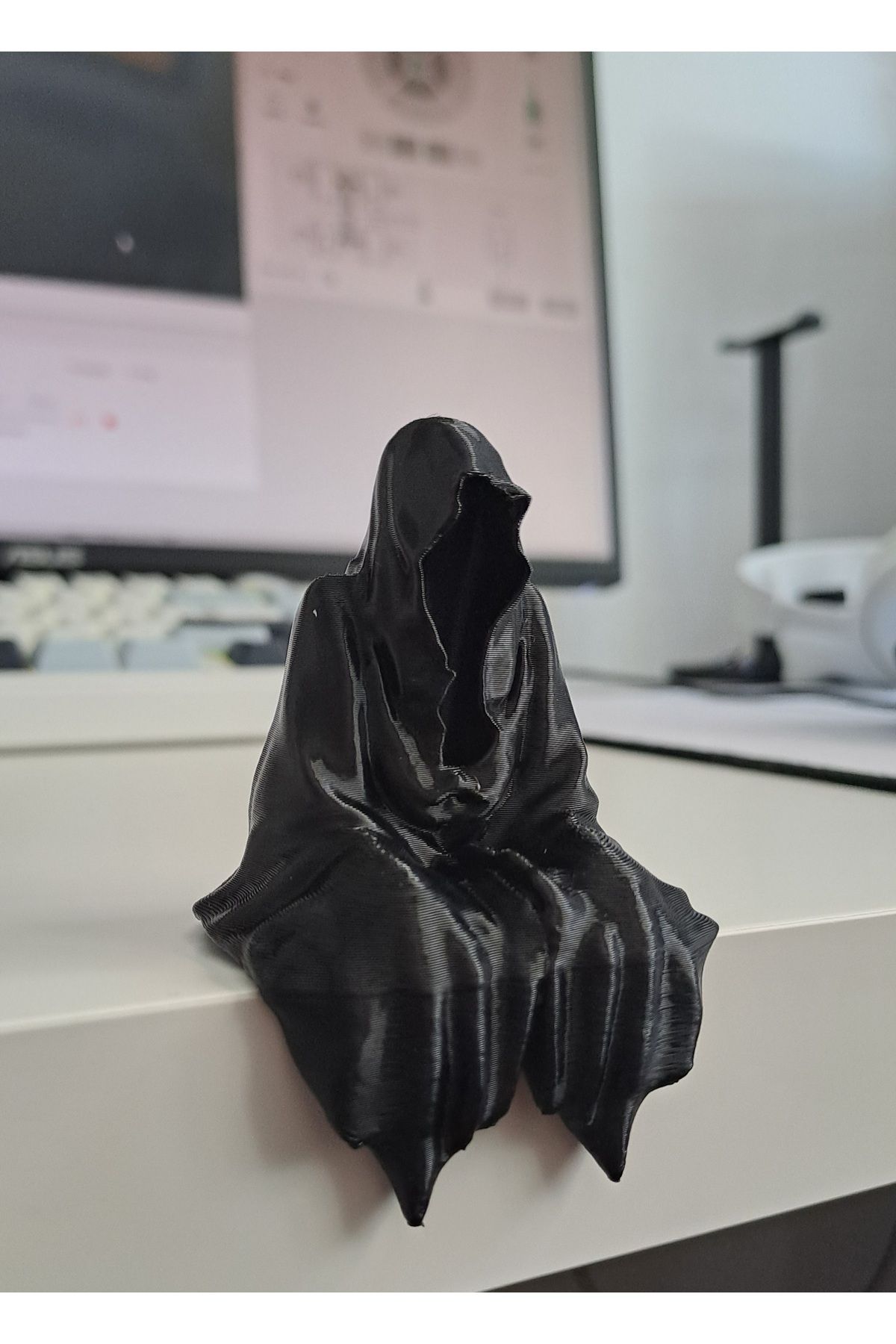 Gonulella 3D Masa - Kitaplık - Gamer Dekorasyonu Ghost Azrail Kitaplık Figürü