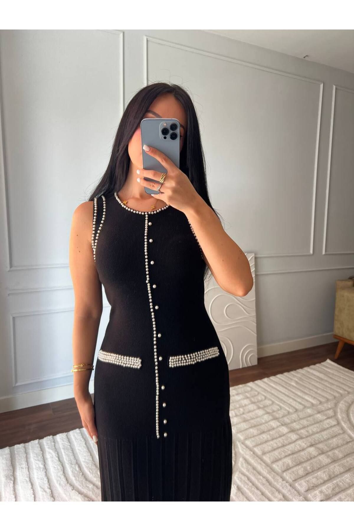 Abalı Yeni sezon, İnci detaylı maxi akrilik Elbise Jar Almajbor model.