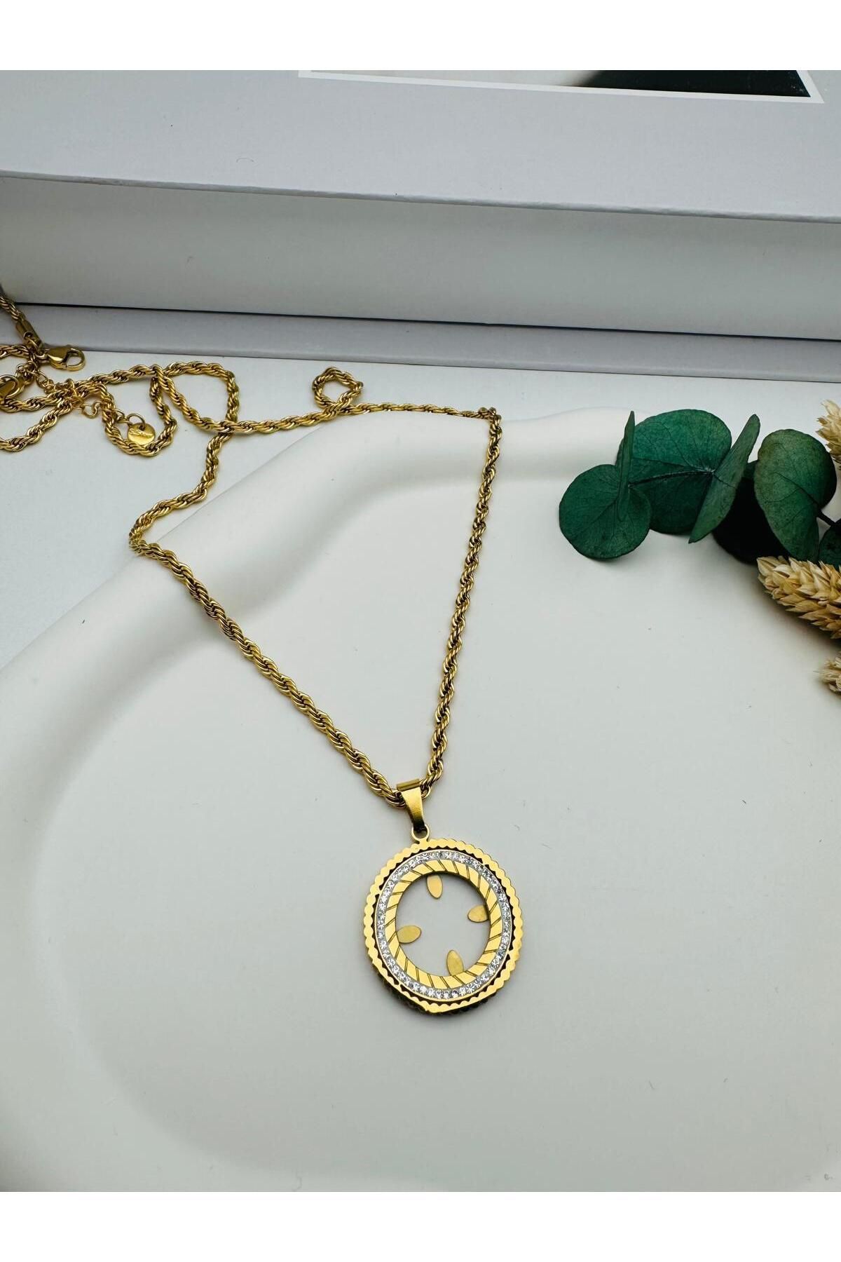 HEDİYELANDY İçi Boş Çeyrekli Çelik Kolye (Gold) 0106330