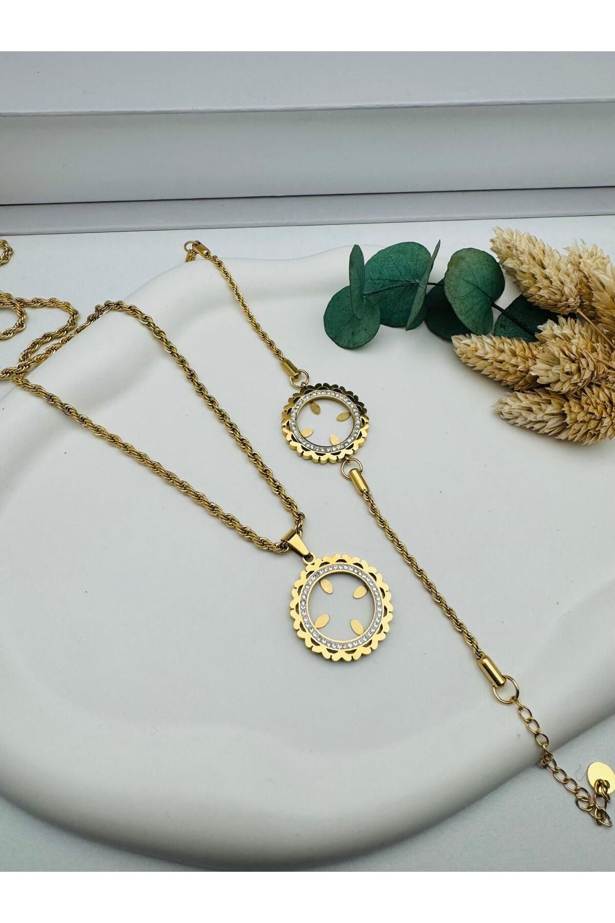 nerede bulurum İçi Boş Çeyrekli Çelik Kolye ve Bileklik Takımı (Gold) 0106335