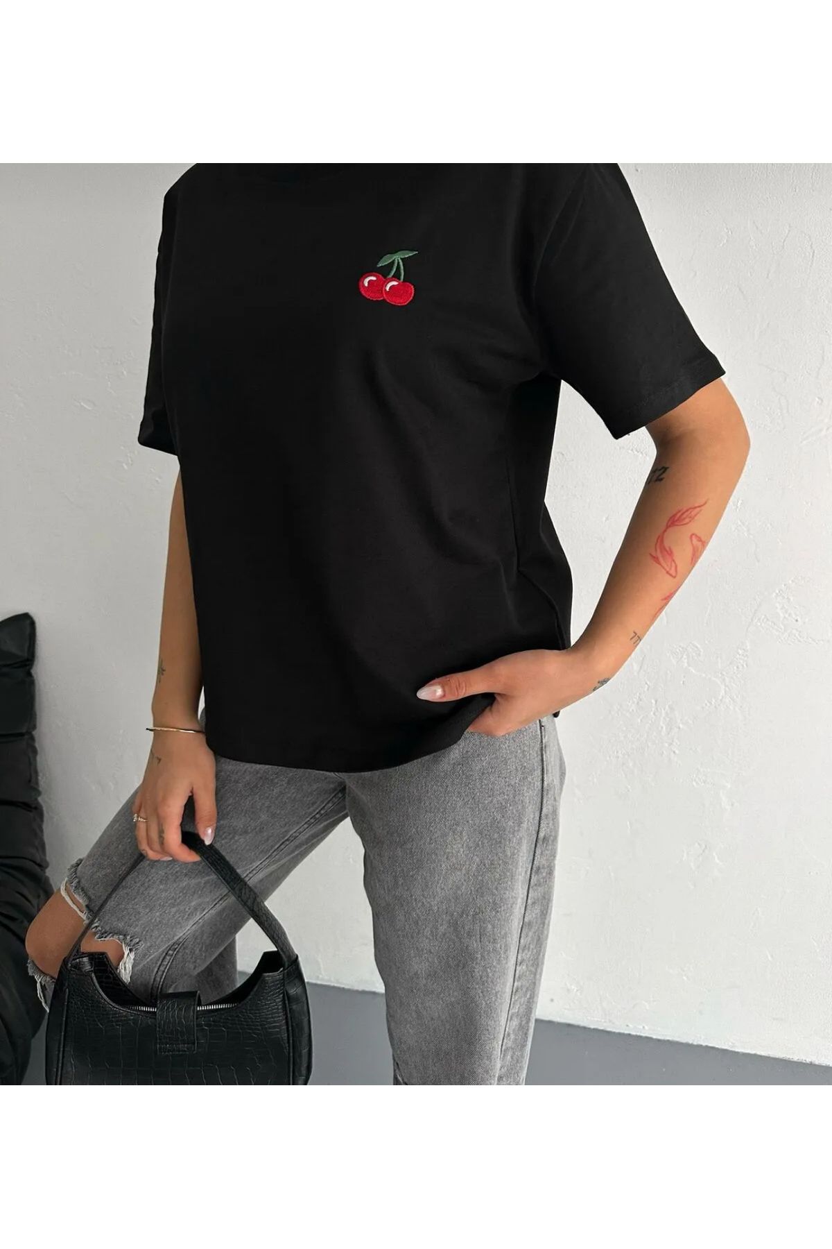 Moda Alkoç Kiraz Baskılı tişört