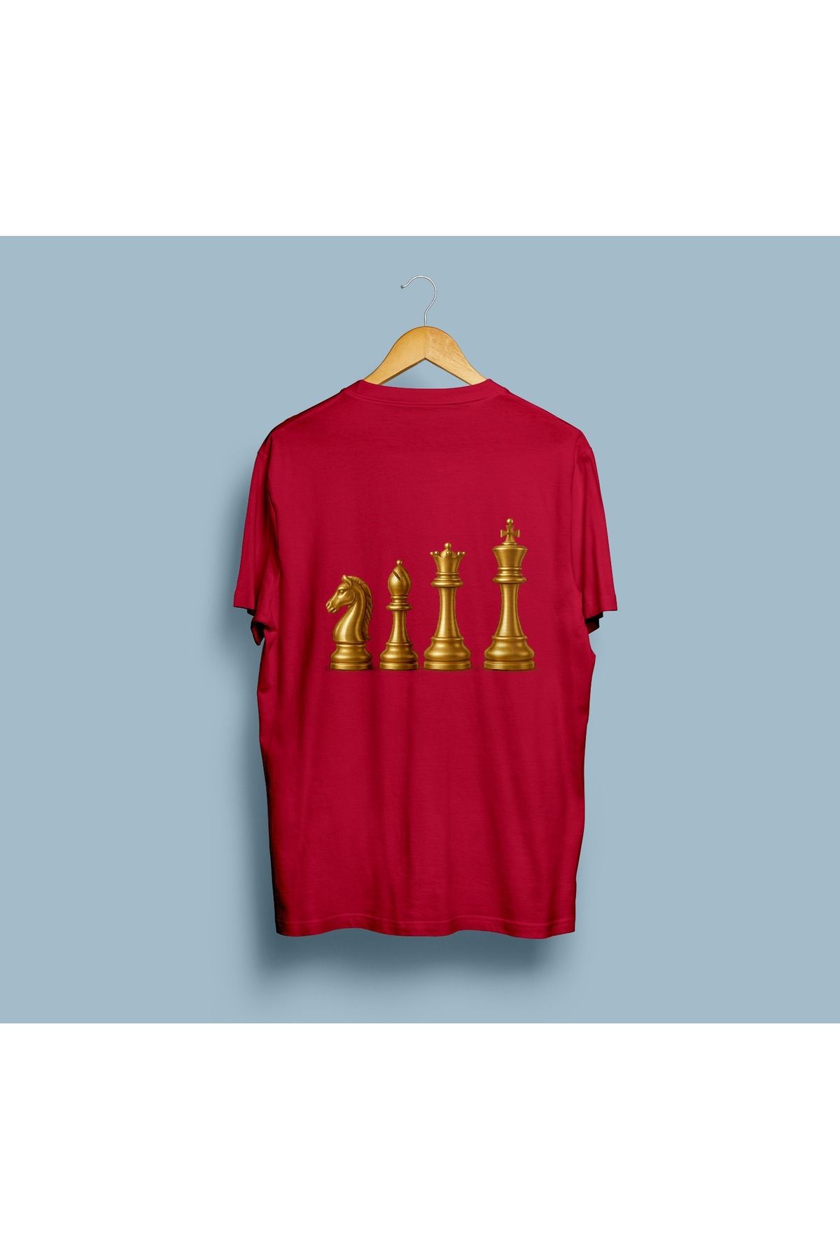 MODA KISA KOLLU REGULAR KALIP SIRT BASKI SATRANÇ TAŞLARI DESENLİ T-SHIRT