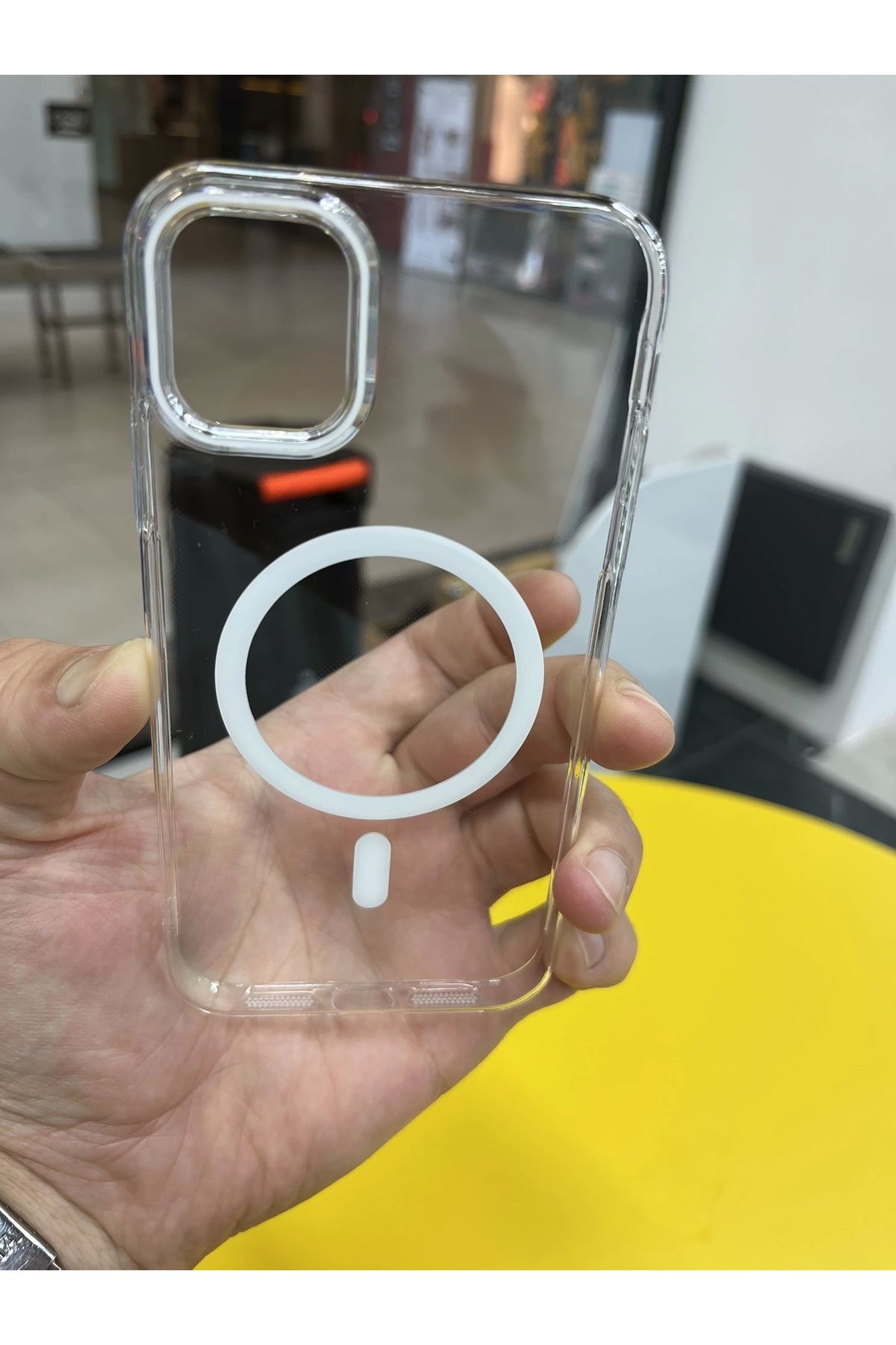 lucek cases İPhone 12 Uyumlu Şeffaf MagSafe Özellikli Geç Sararma Yapan Kıılıf