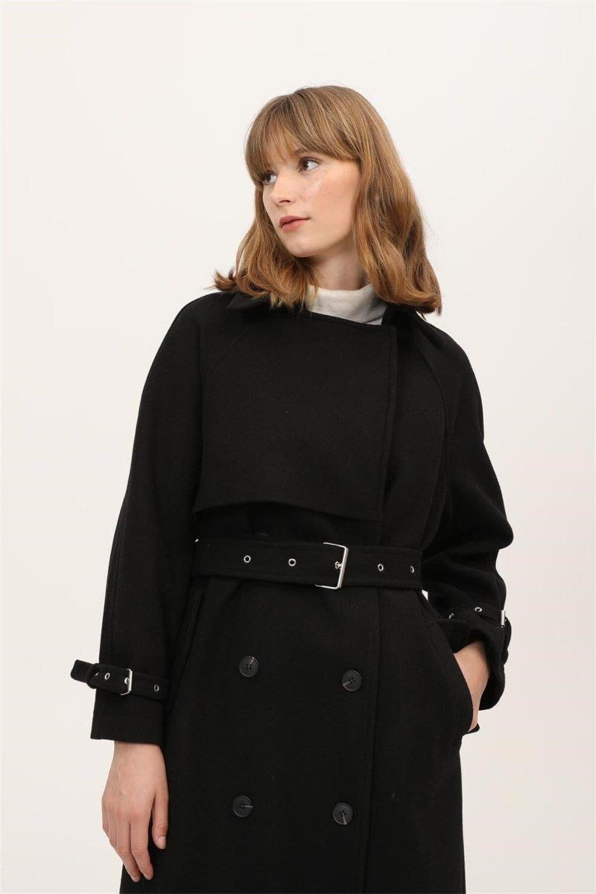 ALYOSHA FASHION Metal Tokalı Kaban Siyah