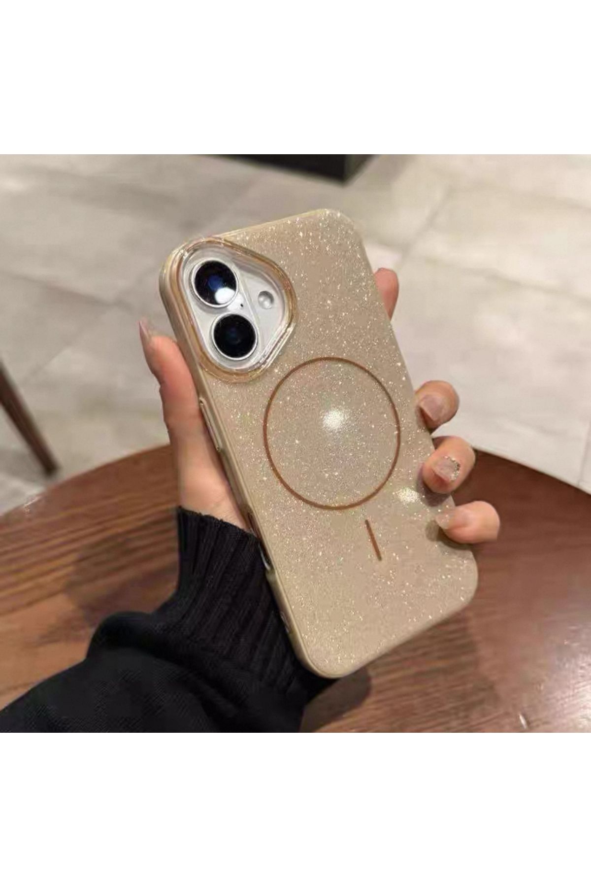 EDELFU iPhone 16 için Simli Silikon Yumuşak Kamera Çıkıntılı Parlak Gösterişli Magsafeli Koruyucu Kılıf