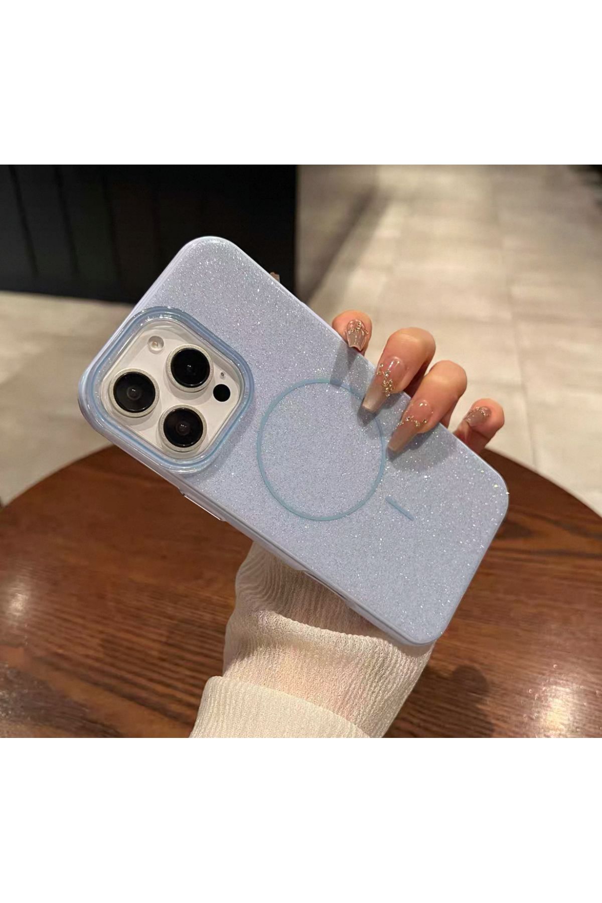 EDELFU iPhone 16 PRO için Simli Silikon Yumuşak Kamera Çıkıntılı Parlak Gösterişli Magsafeli Koruyucu Kılıf