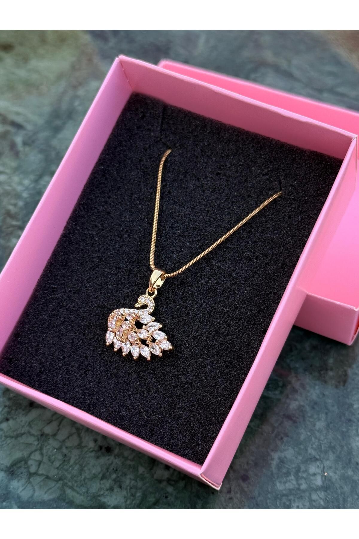 youngsem Kuğu Model Kolye Zirkon Taşlı Çelik Kolye