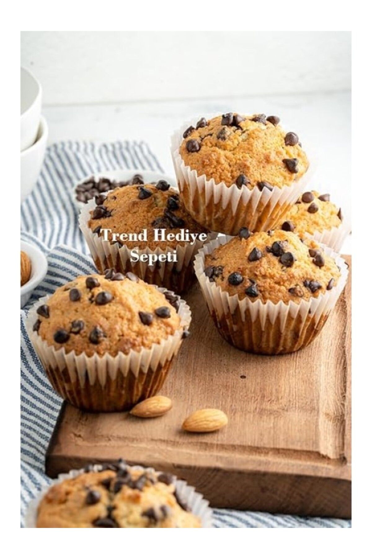 ShopZum Trend Hediye Sepeti Takribi 200 Adet Büyük Boy Beyaz Muffin Kek Kalıbı, Cupcake Kağıdı, Browine
