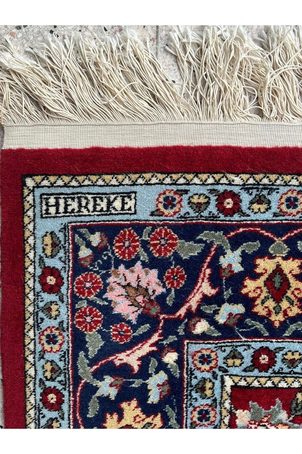RD RAMAZAN DAĞ EL HALI SANATI El Dokuma Hereke Halısı İmzalı Kır Çiçeği Modeli Kırmızı Nokta Ebat 302x202