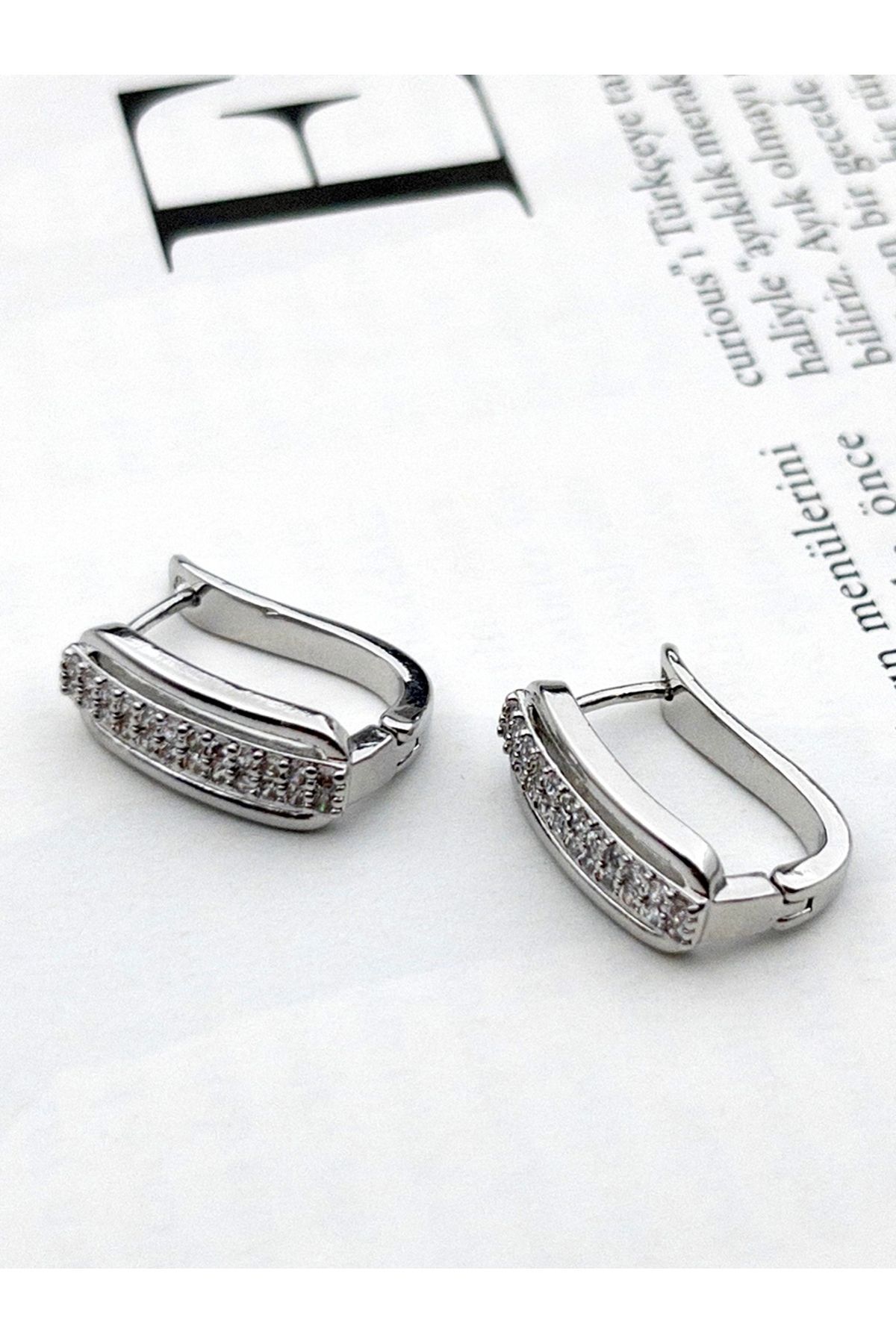Siya Silver Zirkon Taşlı Dikdörtgen Model Çelik Küpe - 1,7 cm