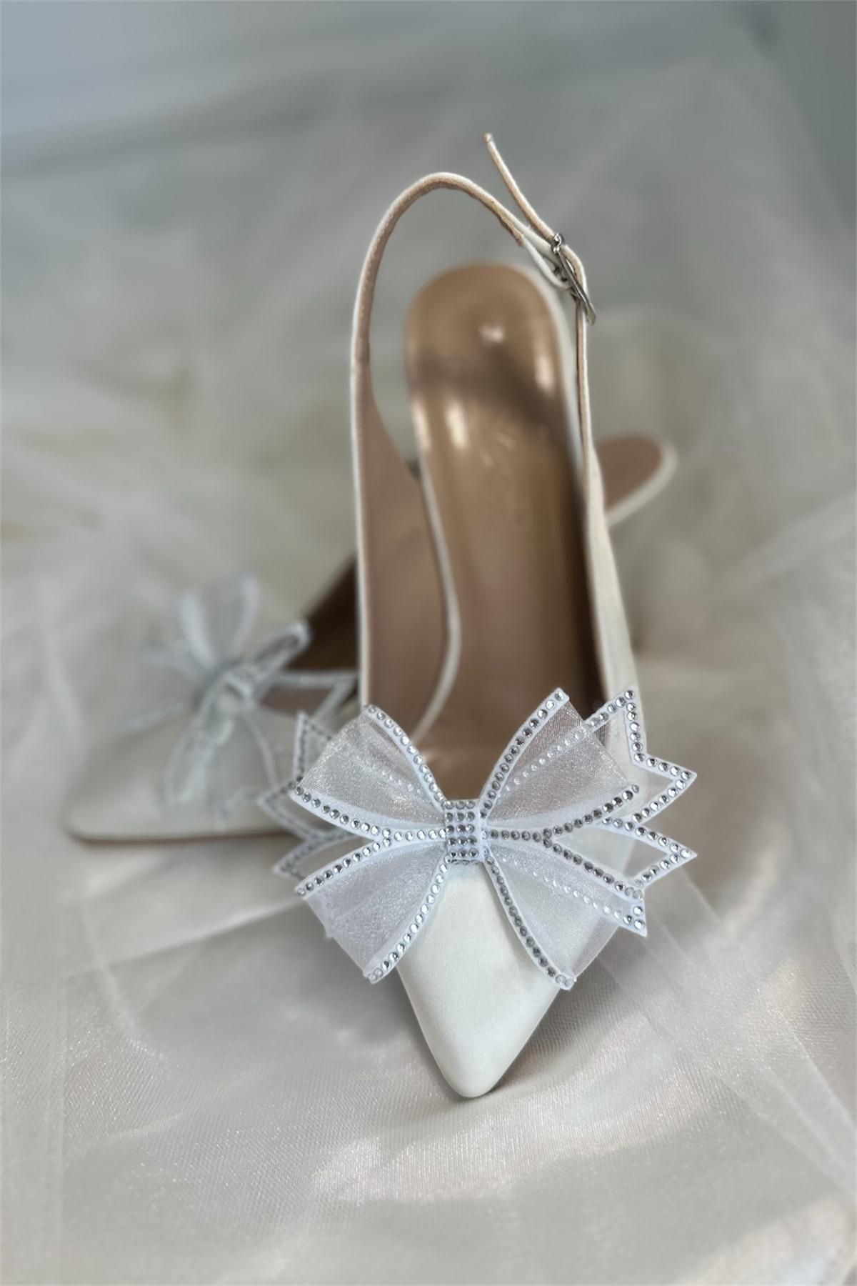 LİNEER Kadın Kırık Beyaz Rahat 7 Cm Kadeh Topuklu Fiyonklu Stiletto Gelin Ayakkabısı