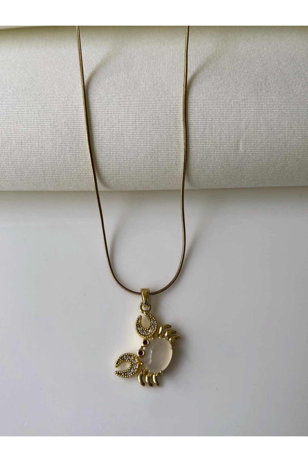 Nilsu Jewellery Accessory Çelik Zirkon Taşlı Yengeç Detaylı Kadın Kolye