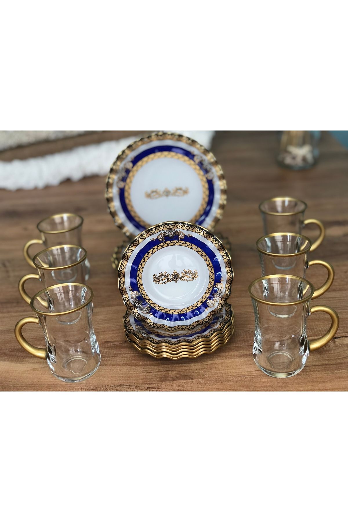 B&M-Crown Patterned Curved 18 Piece Tea Enjoyment Set (Glass with Handle) 2
