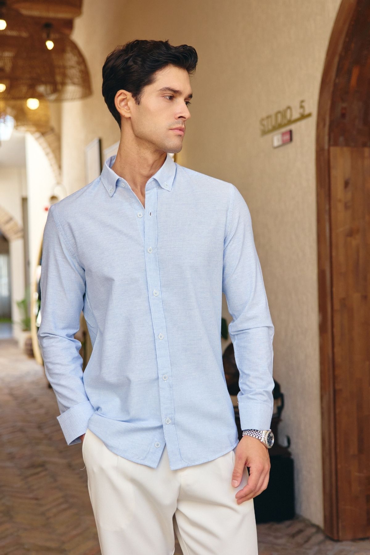 Livio Ferri Kure Erkek Gömlek Modern Slim Fit Keten Görünümlü İnce ve Sık Çizgili Doku