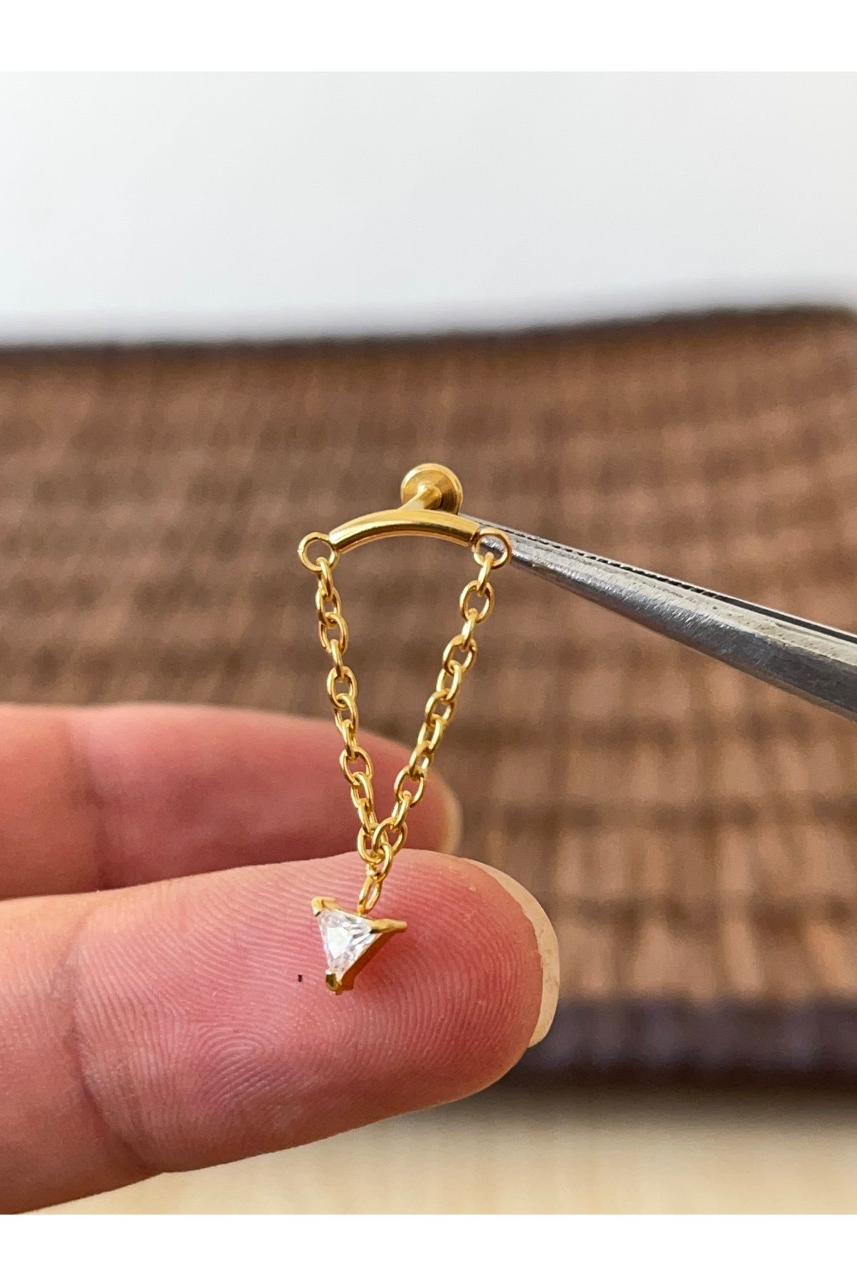 Rupen Kraft 316 L Cerrahi Çelik Üçken Zirkon Taşlı Zincirli Dudak Helix Kıkırdak Tragus Piercingi