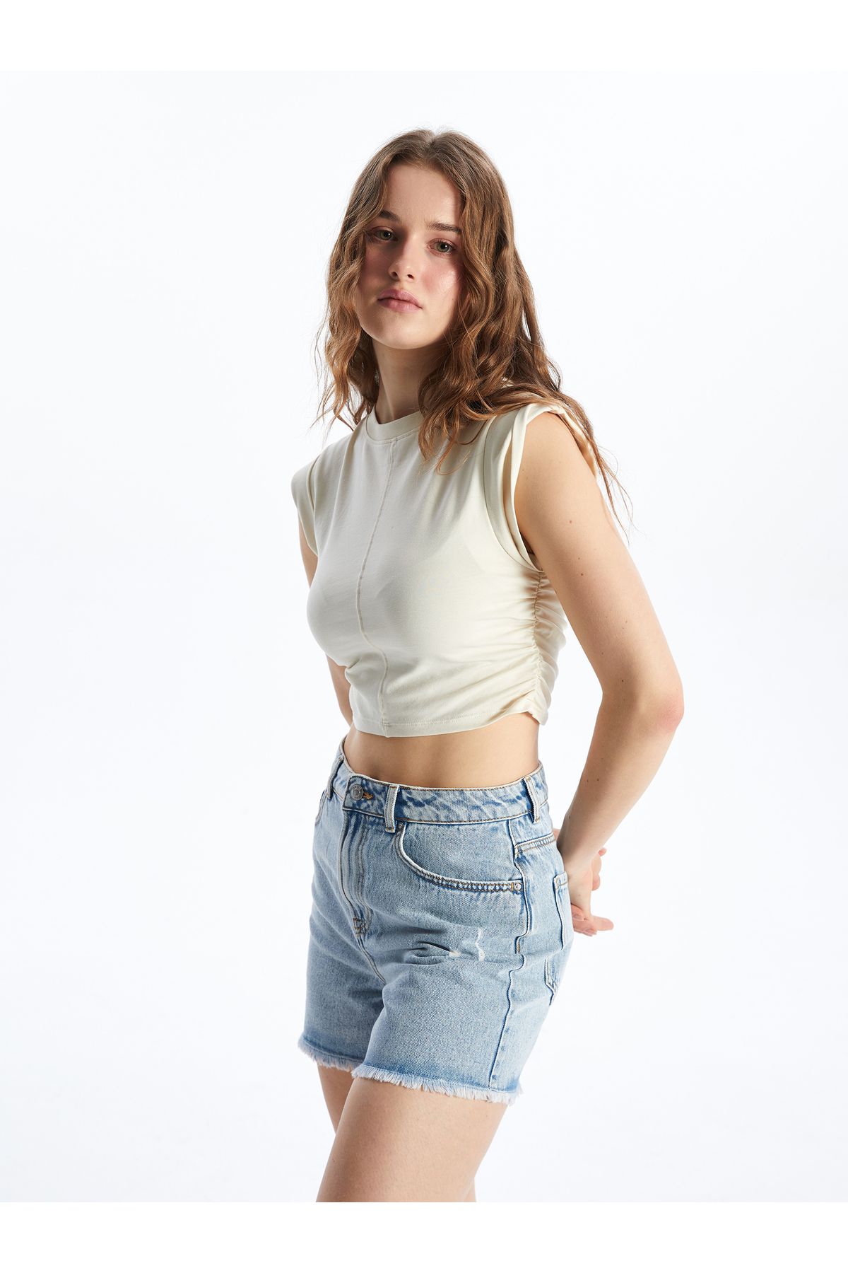 LC Waikiki Bisiklet Yaka Kadın Crop