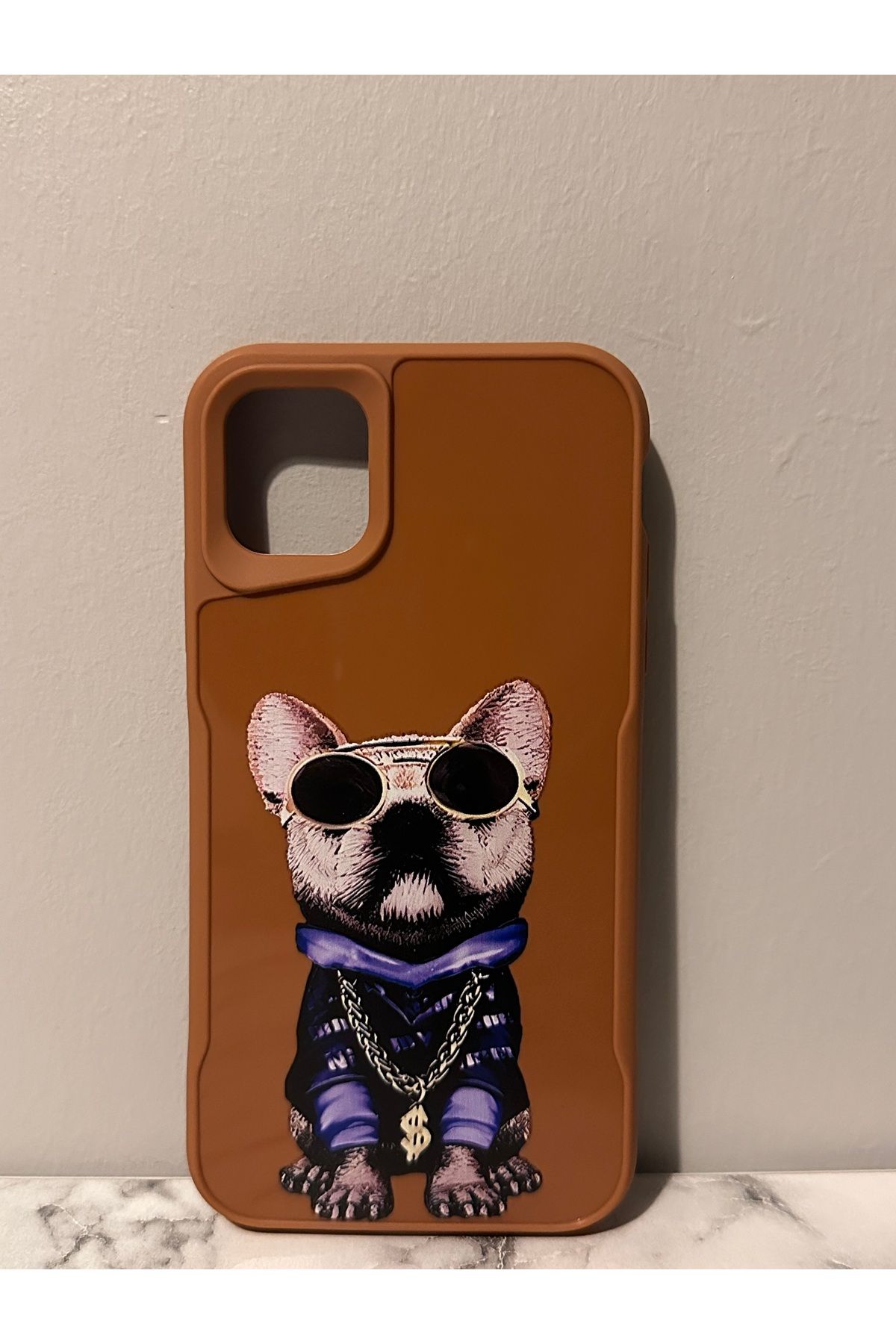 KILIF DEPOSU APPLE İPHONE 11 UYUMLU GÖZLÜKLÜ KÖPEK BASKILI KAHVERENGİ SİLİKON KAPAK KILIF