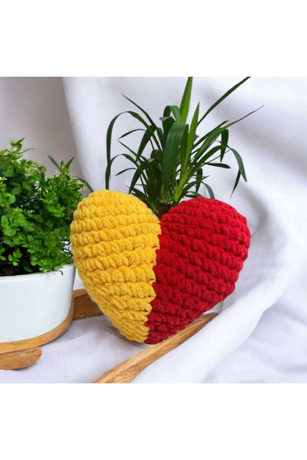 Tonydays Kırmızı-sarı Taraftar Kalpli Puffy El Yapımı Birinci Sınıf Elyaf Dolgulu 35 X 35 Cm Yastık