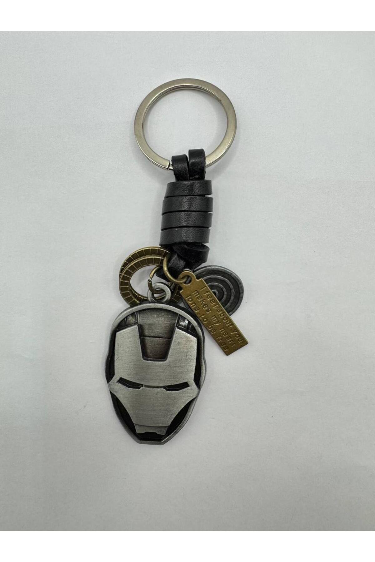 Herşey Nota Iron Man Baş Figürlü Hakiki Deri Anahtarlık – Dayanıklı ve Şık
