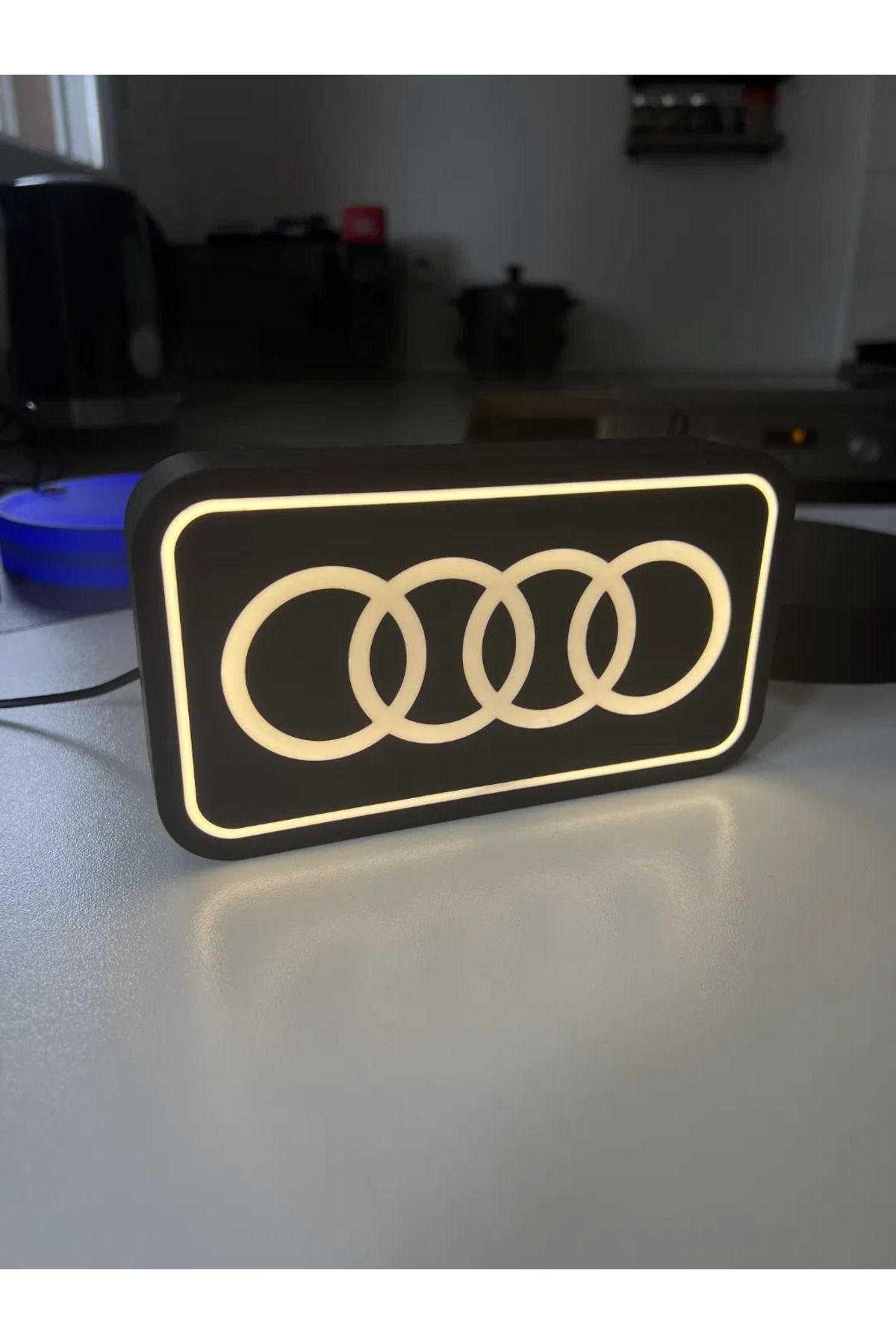 KOÇER AWM Audi Logolu Masa Lambası (Adaptör Dahil)