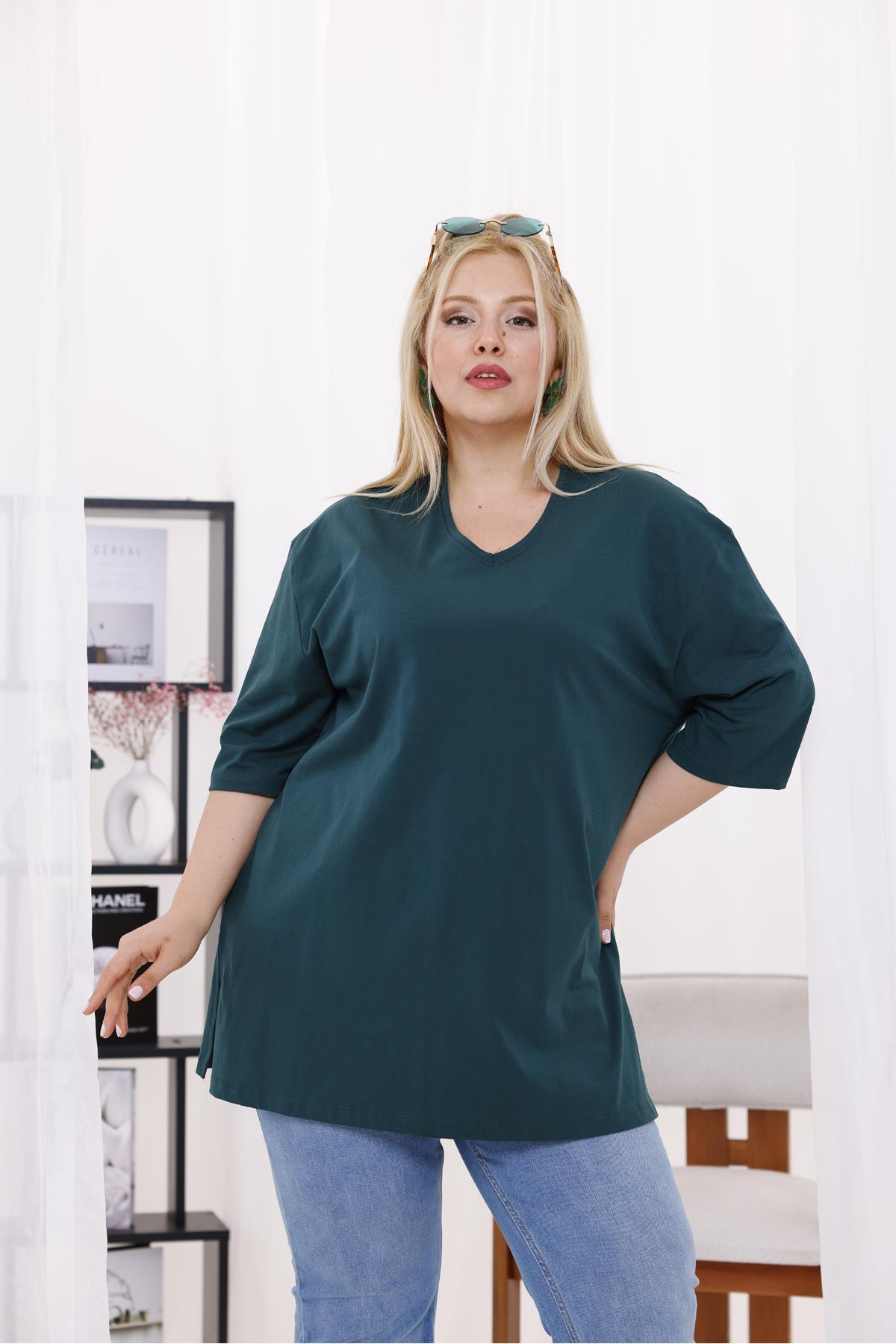 Siyezen Büyük Beden V Yaka Oversize Yırtmaçlı Tshirt