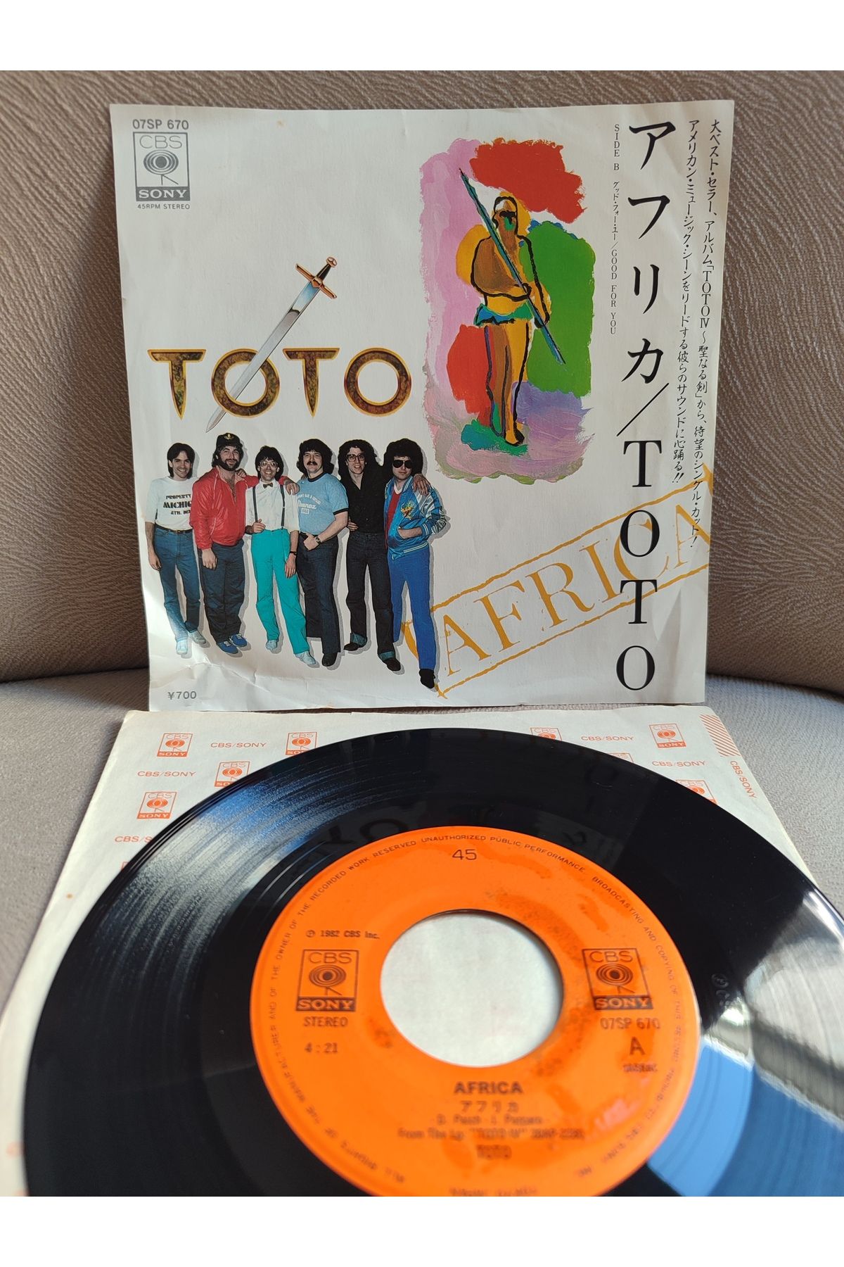 Plakperest TOTO - Africa - 1982 Japonya Basım 45lik Plak 2.el
