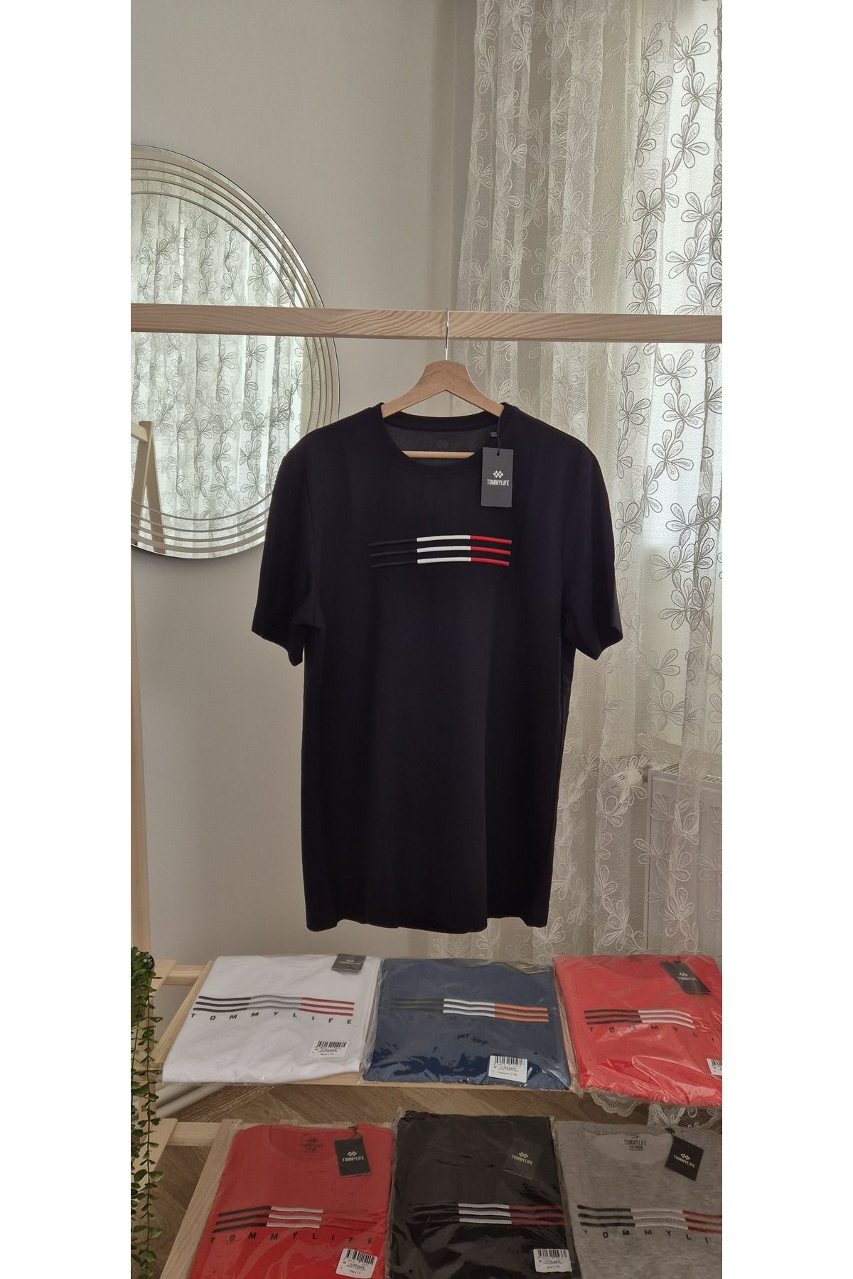 TOMMY LIFE TOMMY LİFE İLE SADE RENKLİ ŞIKLIĞA KATIL