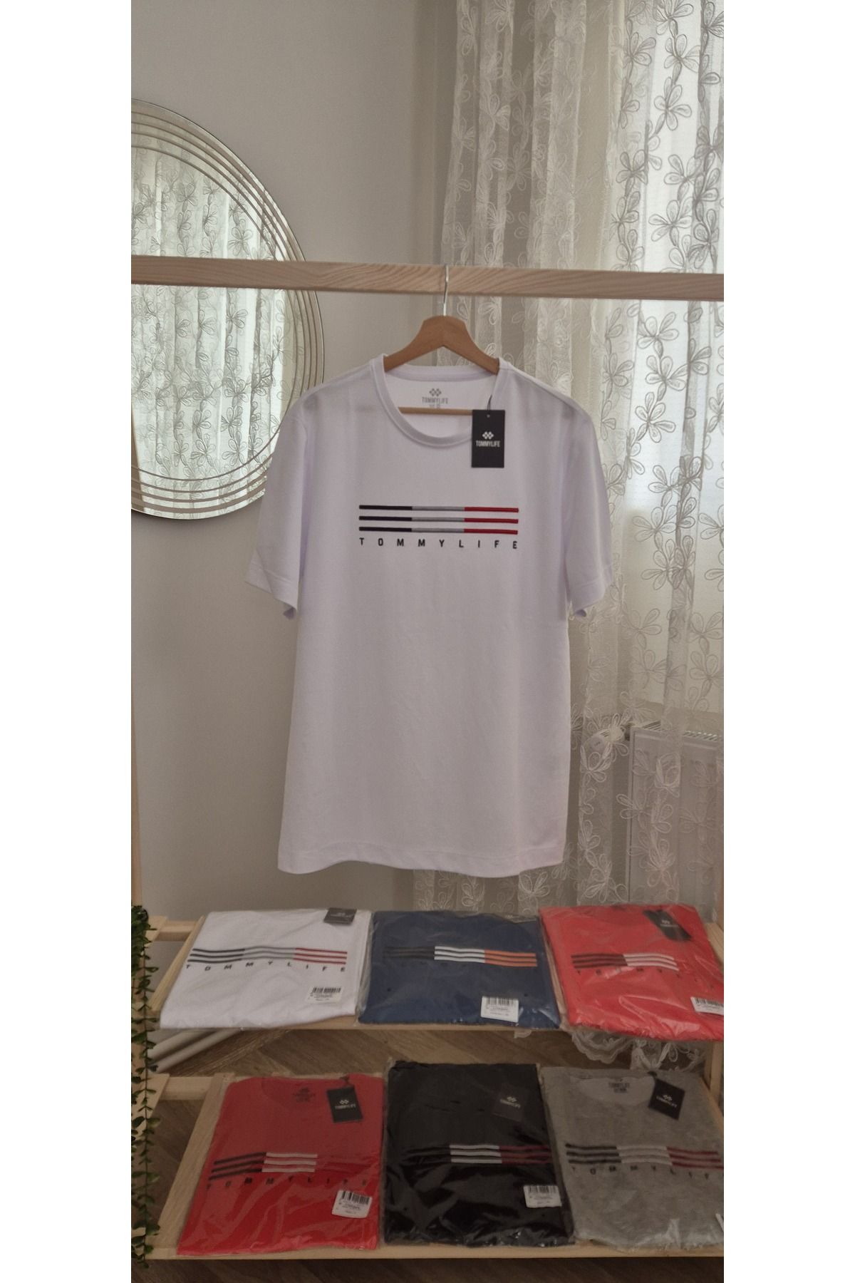TOMMY LIFE TOMMY LİFE İLE SADE RENKLİ ŞIKLIĞA KATIL