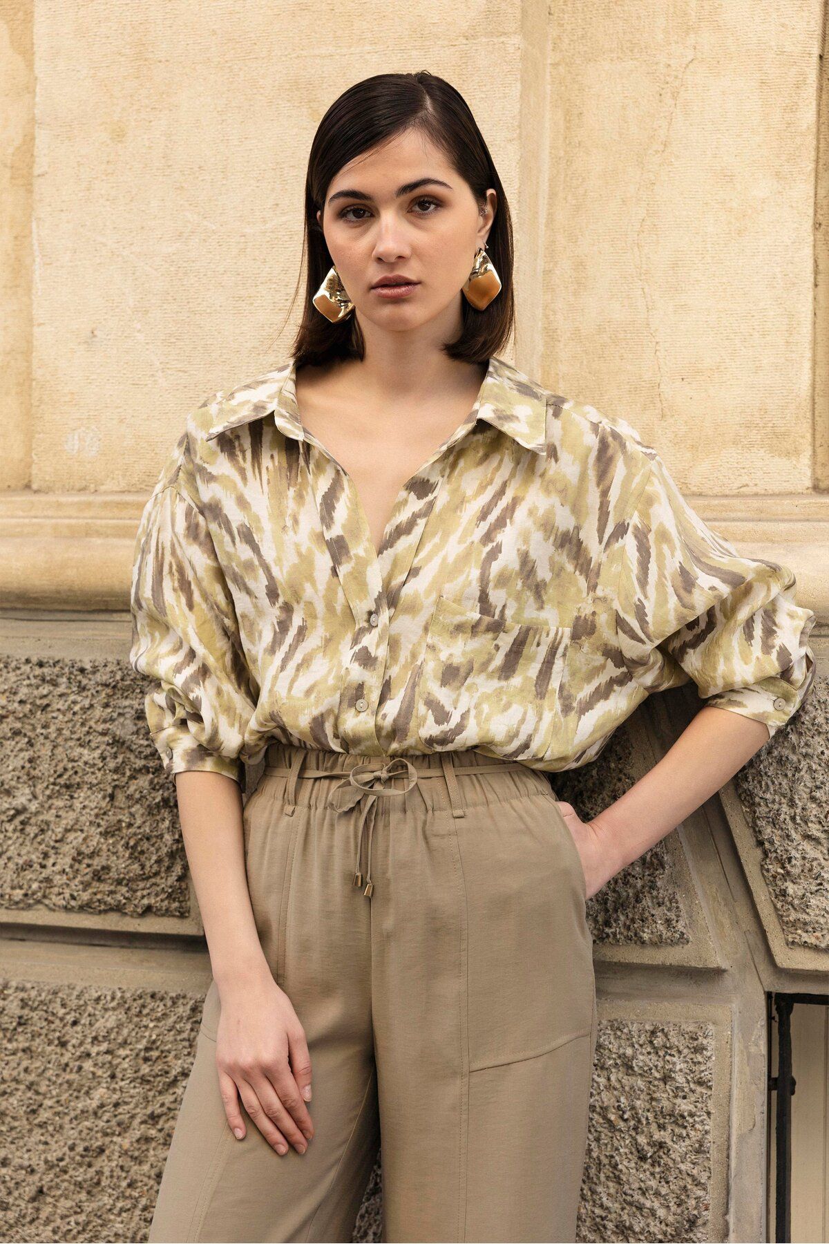 SADE DESENLİ OVERSIZE GÖMLEK HAKİ