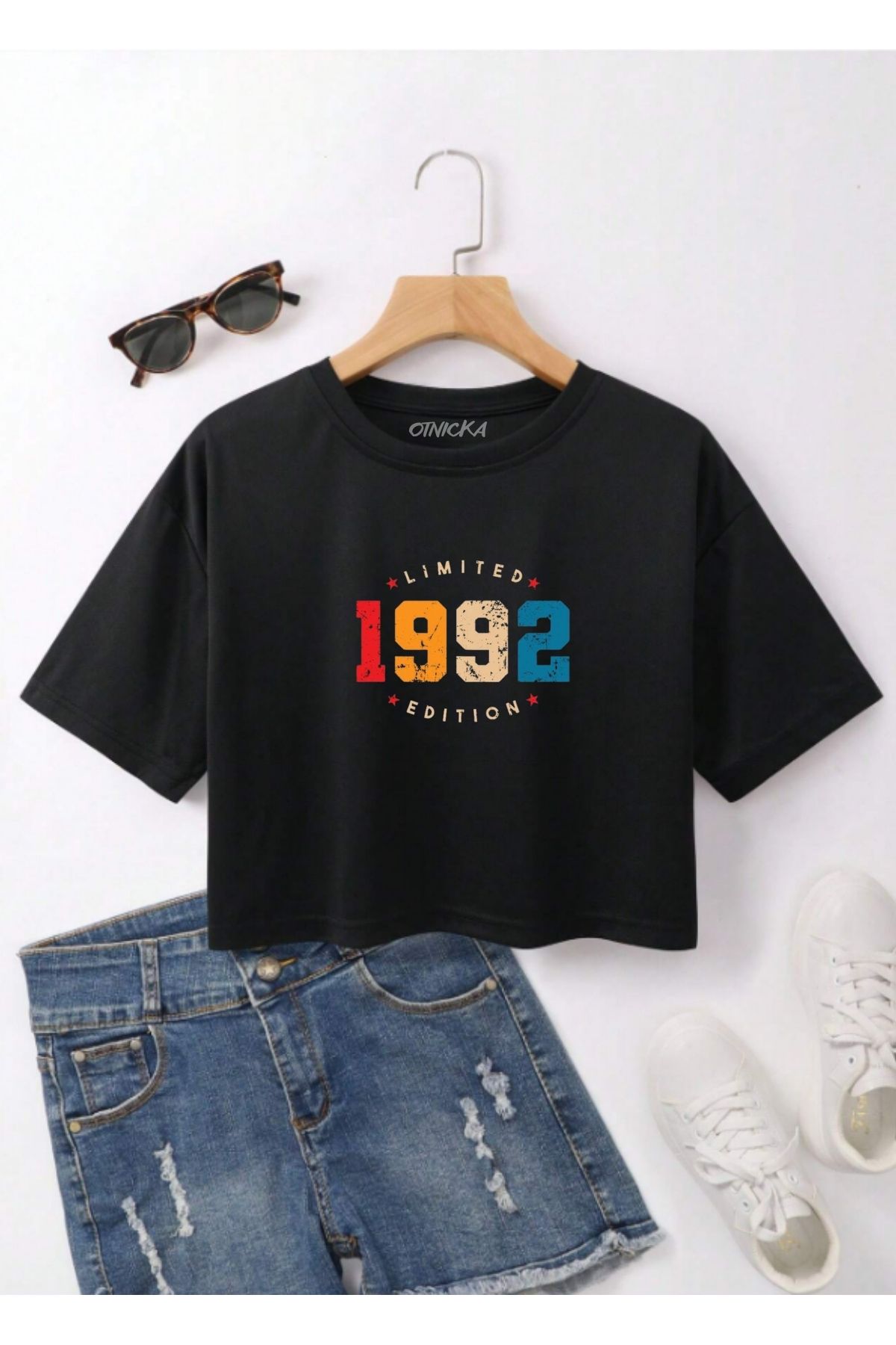 OTNICKA KADIN ÖZEL TASARIM 1992 BASKILI SİYAH CROP