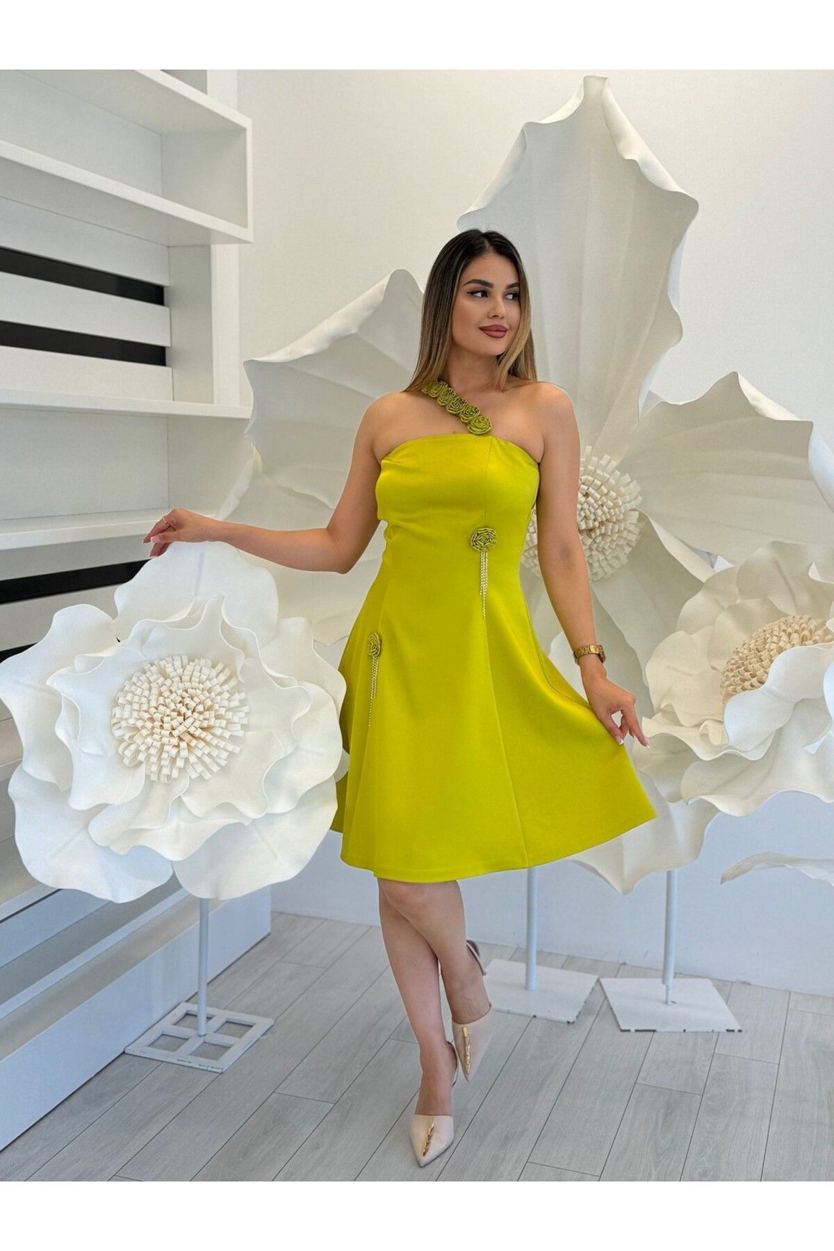 White Corner 3118 SATEN STRAPLEZ ELBİSE