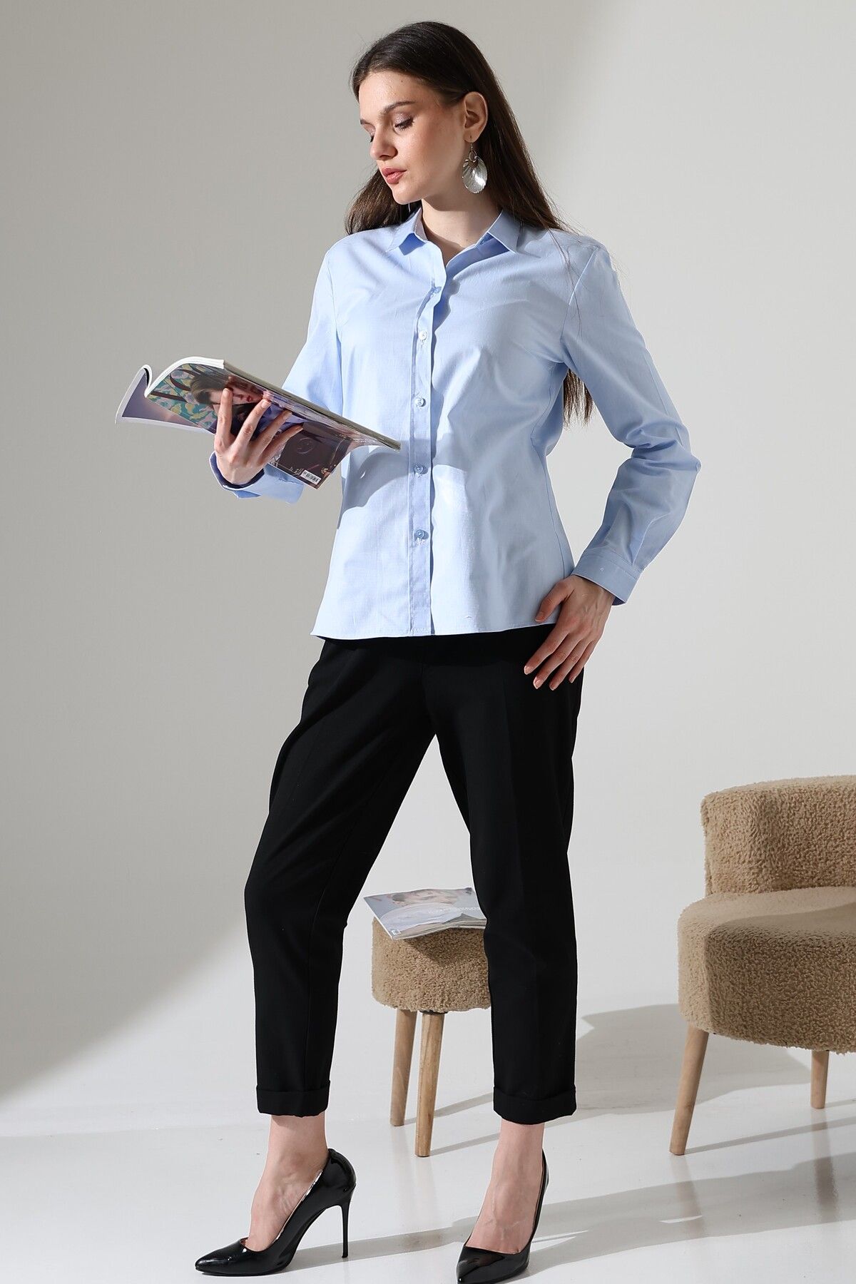 GÖMLEKÇİNİZ Mavi Renk Şamre Kumaş Slim Fit Klasik Kadın Gömlek