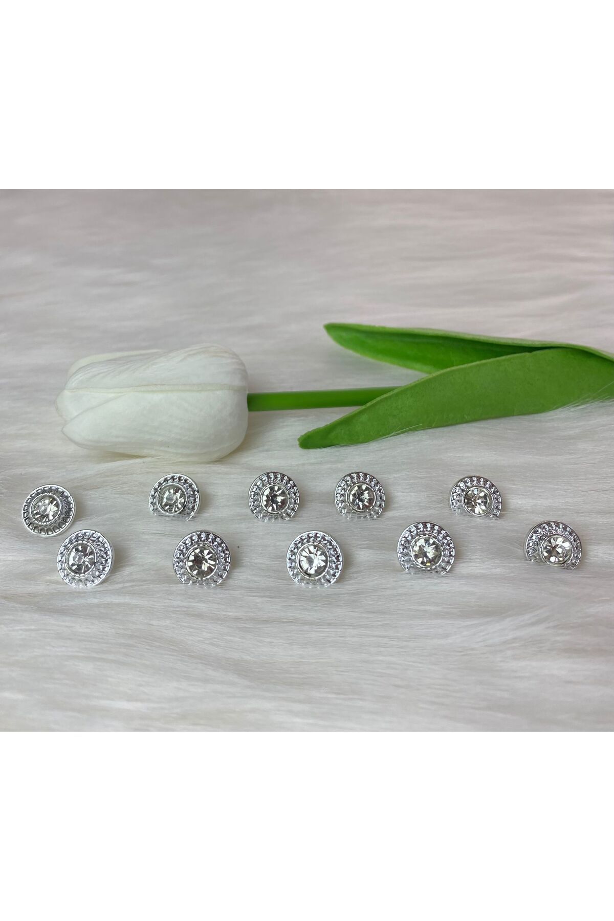 BİGÜMEX Gümüş Yuvarlak Taşlı Düğme (18boy) 11mm-10 Adet