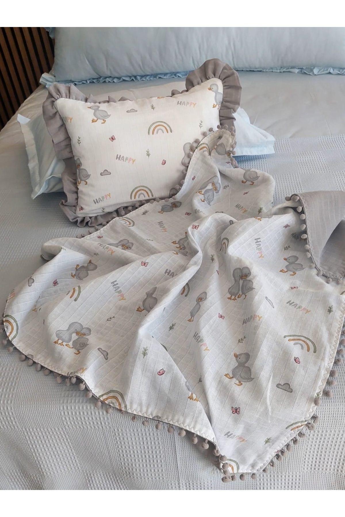 NEDA HOME Ördekli Müslin Kumaş 2'li Battaniye takımı