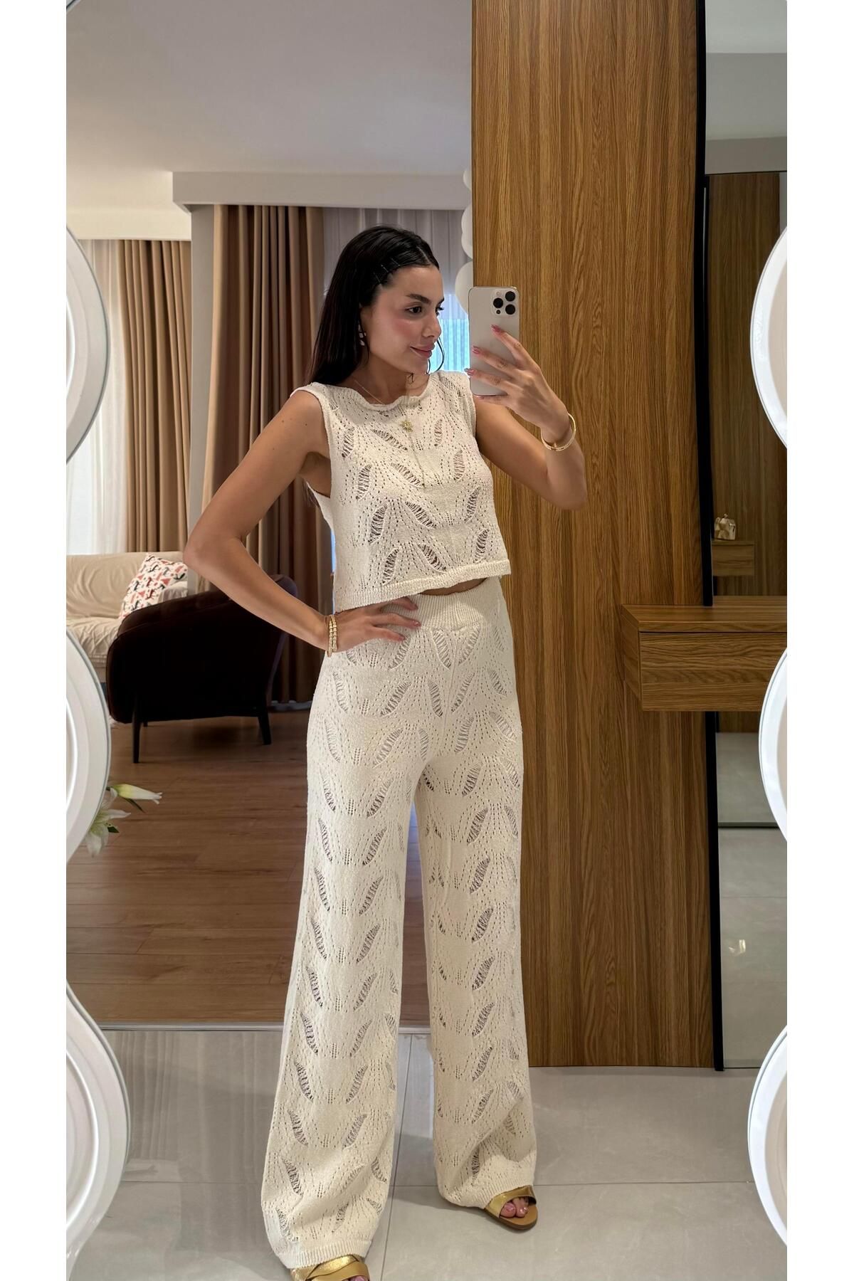 Gizem Ecemiş Positan Krem Ajurlu Yazlık Triko Takım