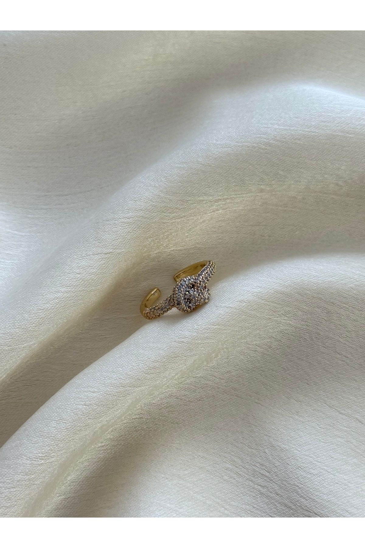 Alka Accessories Düğüm Model Taşlı Gold Yüzük