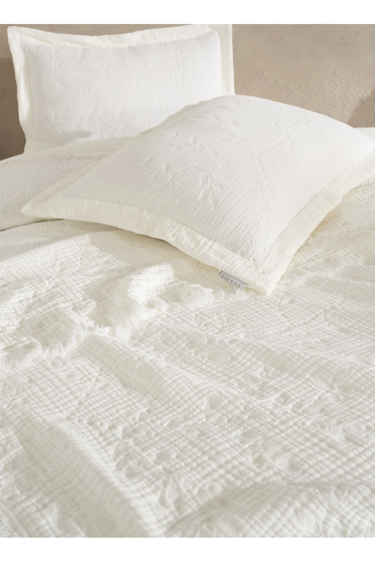 Fiesta Home FİESTA HOME JAKARLI 3 PARÇA MÜSLİN YATAK ÖRTÜSÜ
