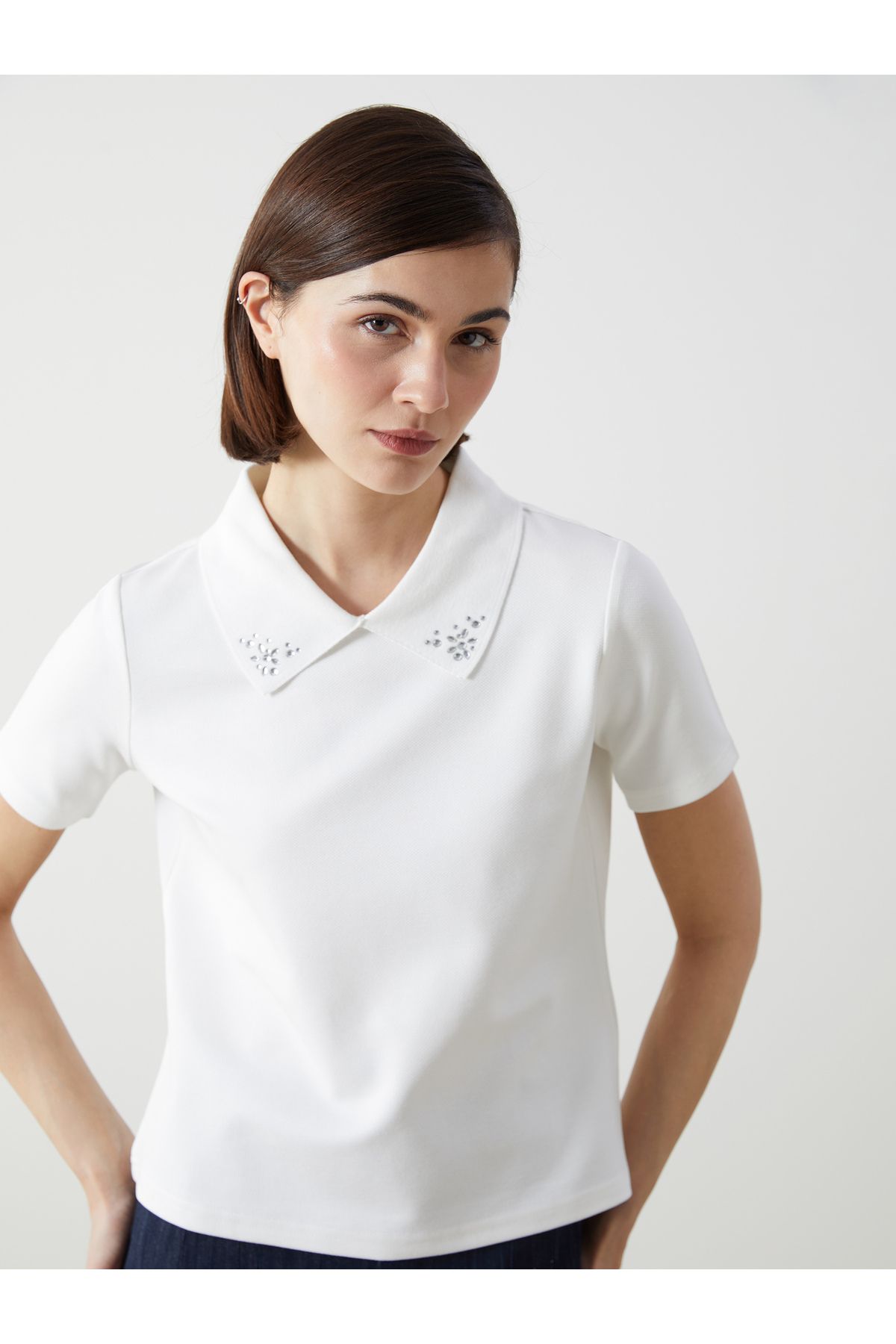 LC Waikiki Polo Yaka Taşlı Kadın Tişört